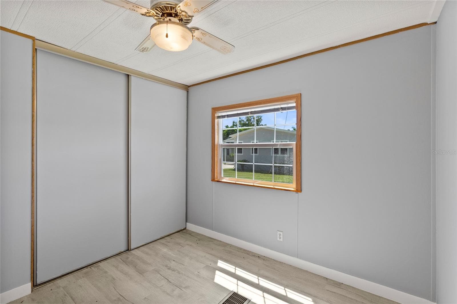 Manufactured Home at 61 MOURNINGDOVE CT #0, ELLENTON, photo 16 of 29