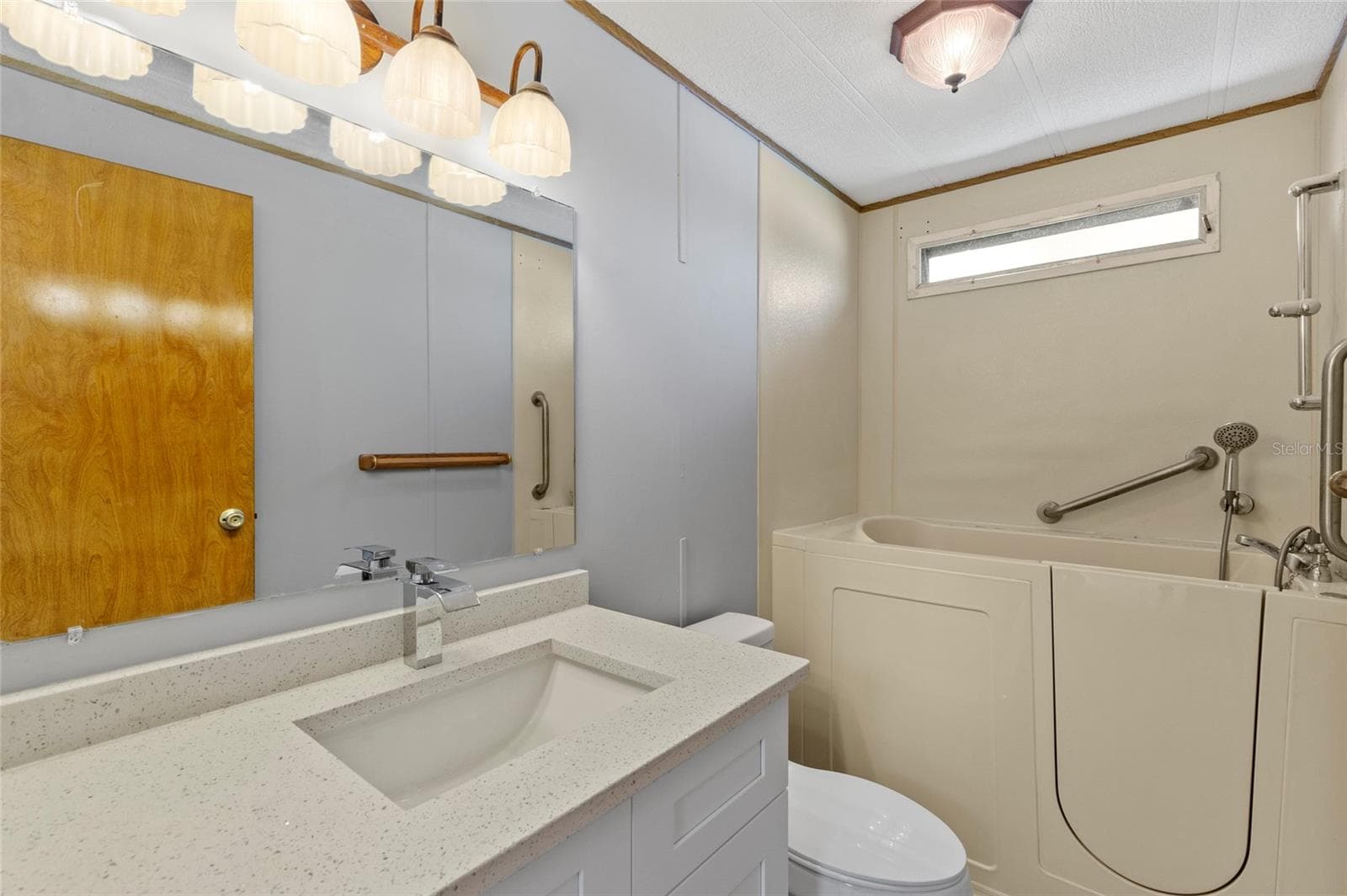 Manufactured Home at 61 MOURNINGDOVE CT #0, ELLENTON, photo 18 of 29