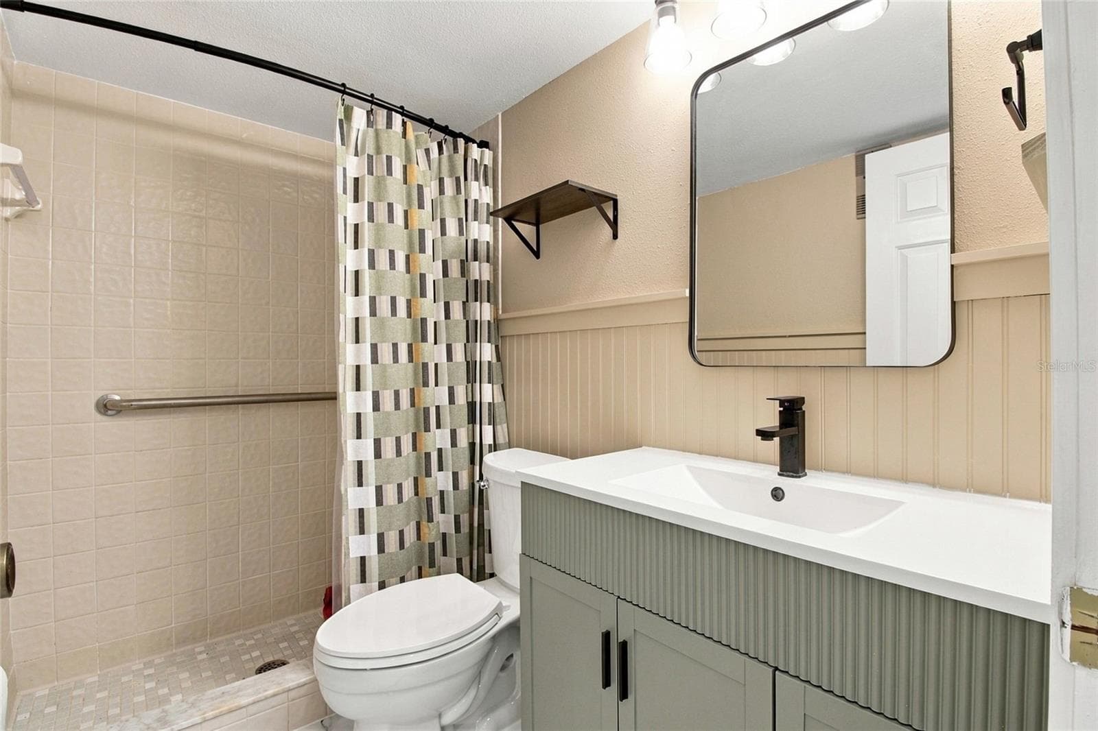Bathroom 2 - 721 83RD AVE N #202, ST PETERSBURG