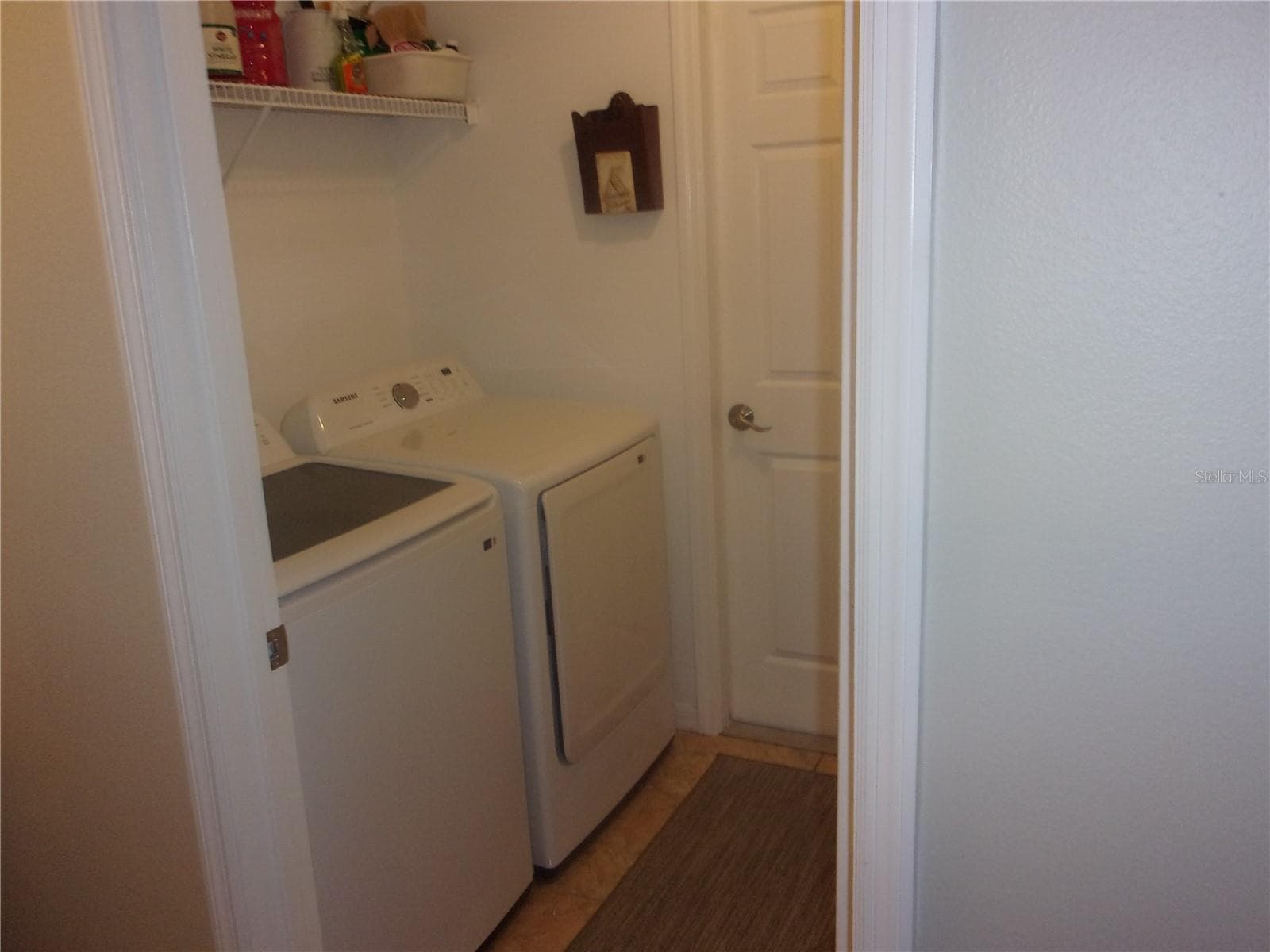 Single Family Residence at 1519 LALIQUE LN, ORLANDO, photo 13 of 28