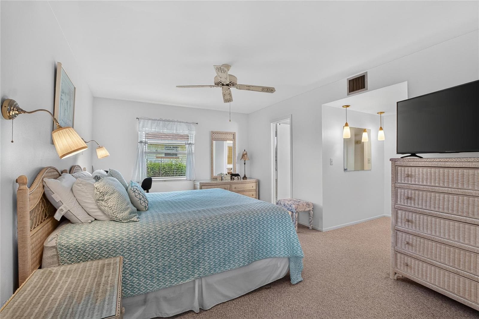 Single Family Residence at 1517 ALLEGHENY DR, SUN CITY CENTER, photo 11 of 62