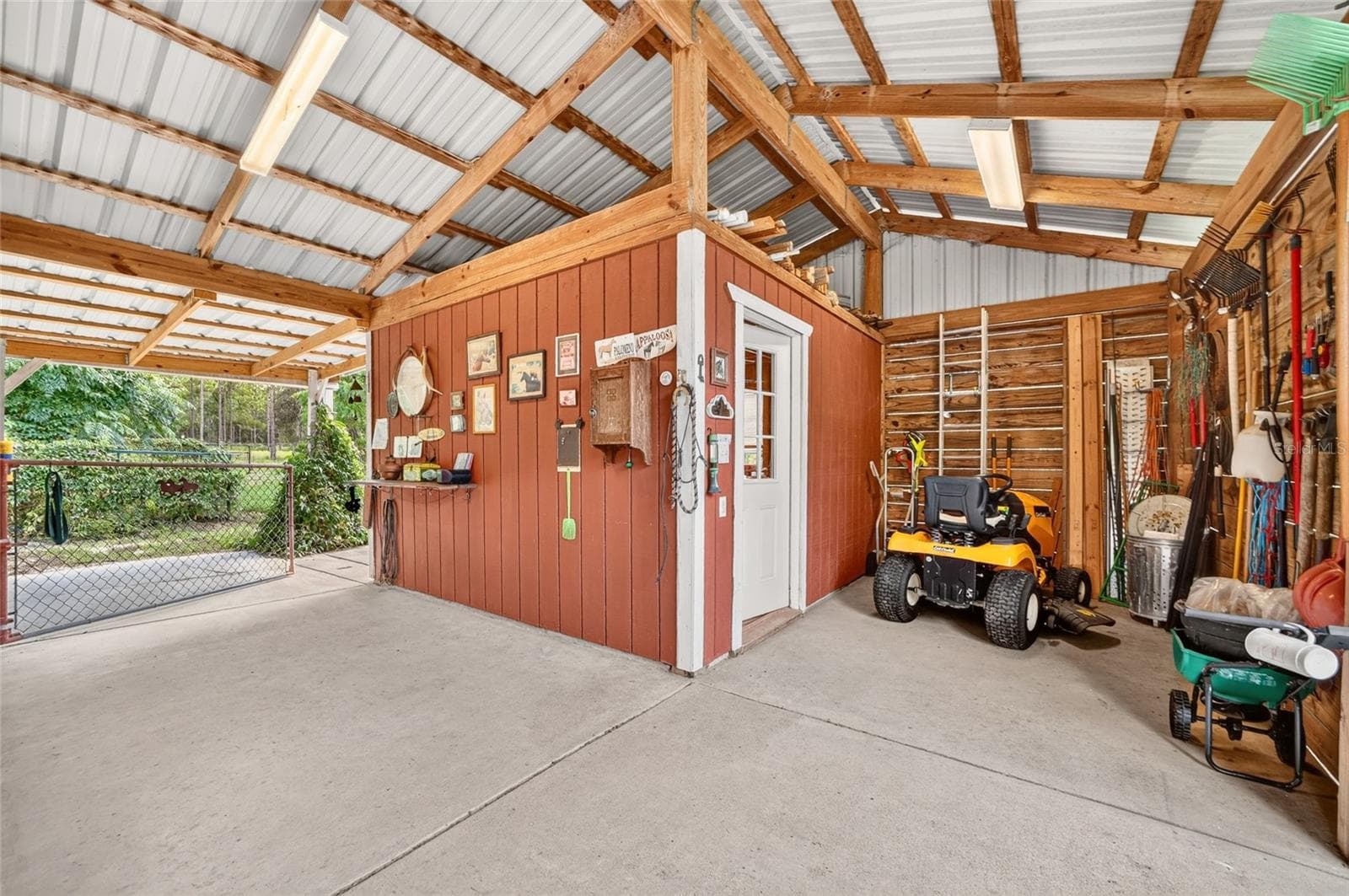 Single Family Residence at 4295 N BRIDGER DR, BEVERLY HILLS, photo 41 of 62