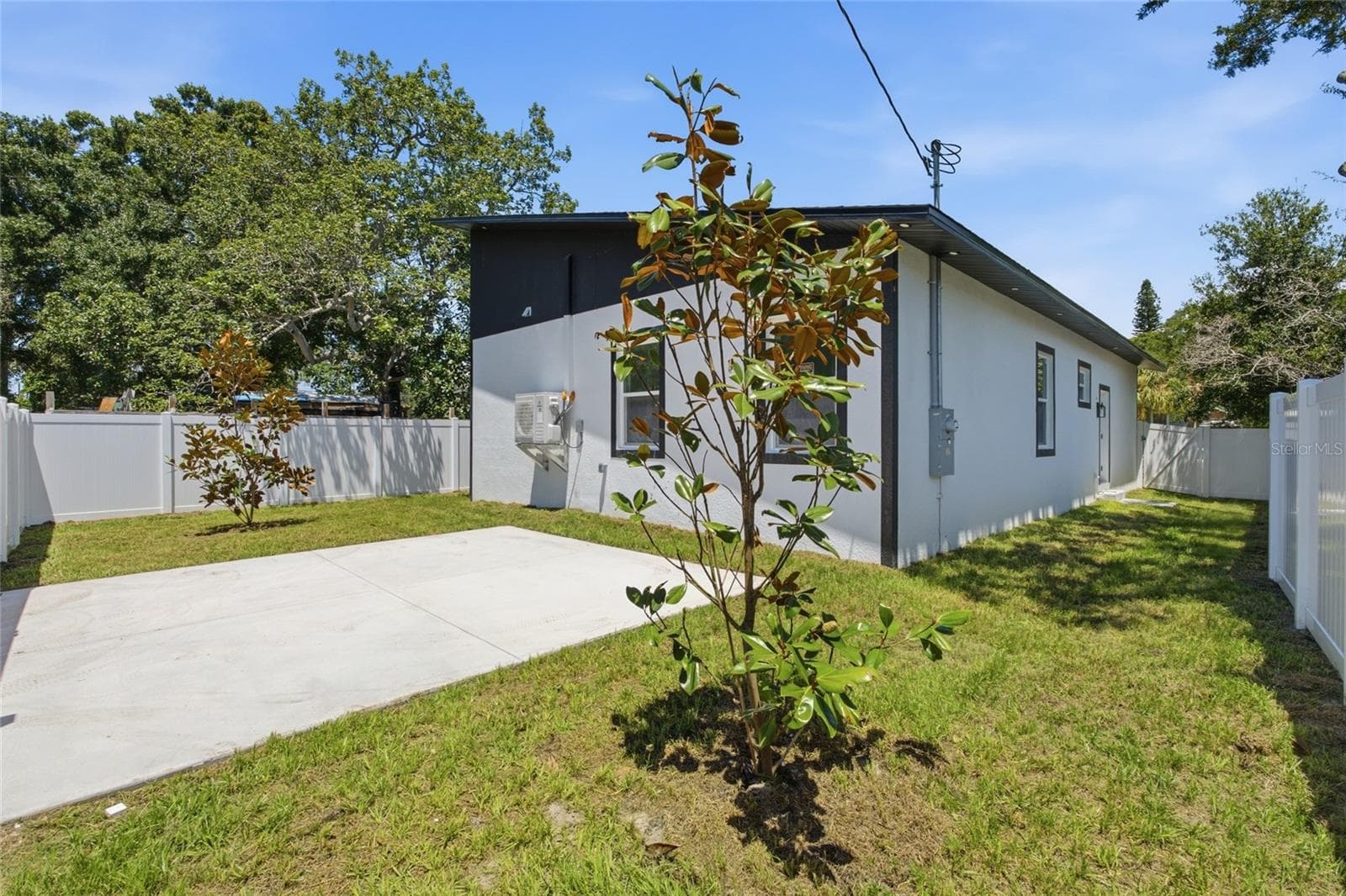 Single Family Residence at 1320 10TH AVE S, ST PETERSBURG, photo 18 of 19