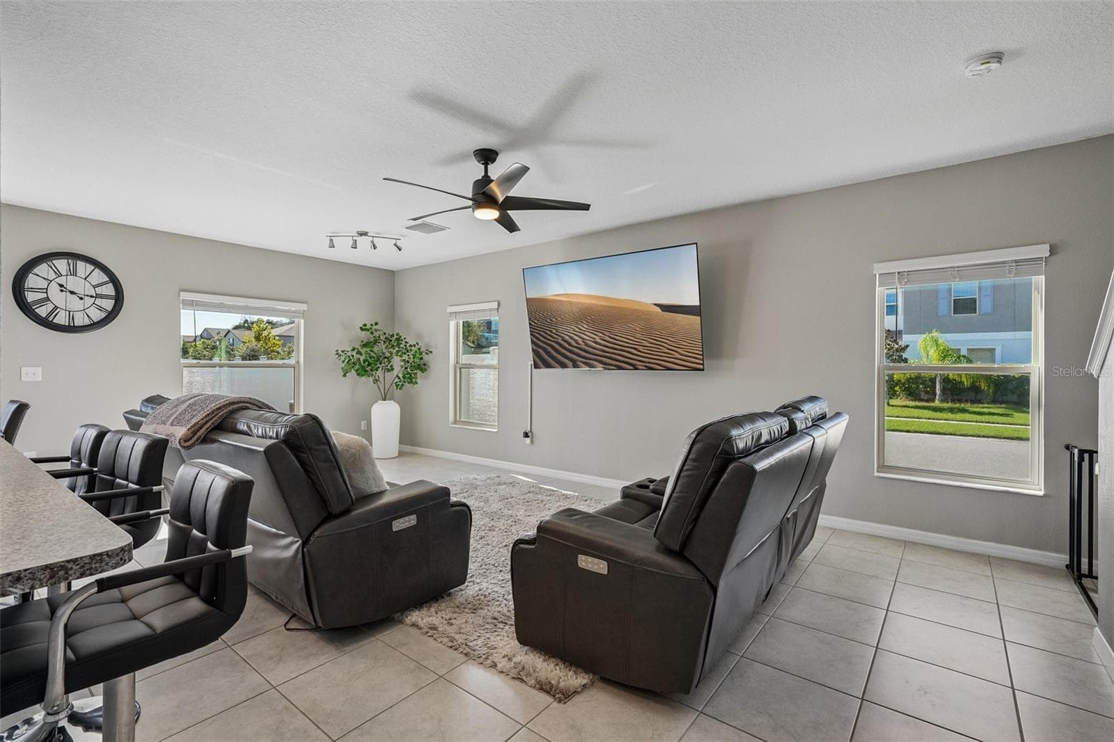 Single Family Residence at 4714 RON EDDIE PL, TAMPA, photo 5 of 58