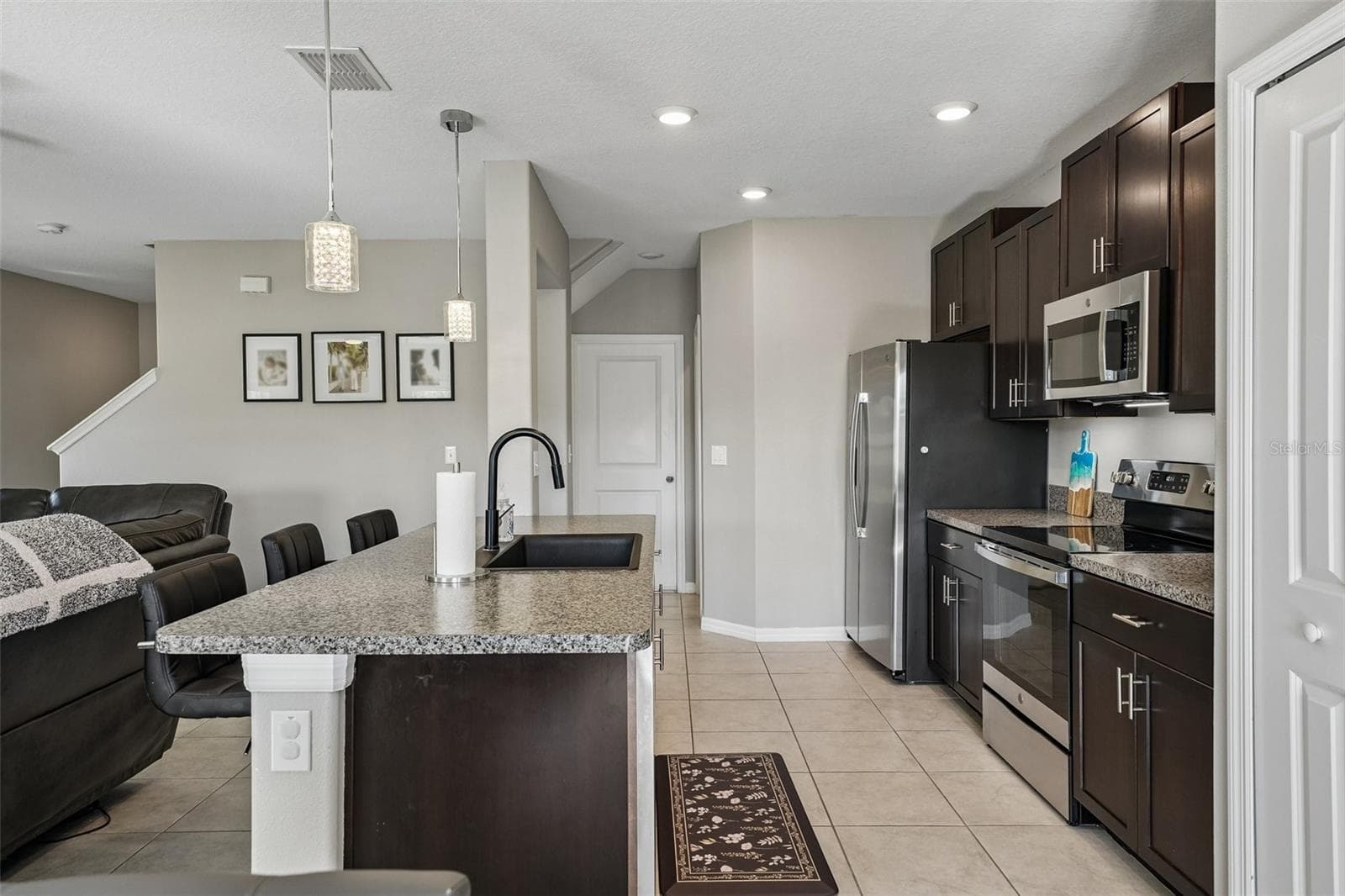 Single Family Residence at 4714 RON EDDIE PL, TAMPA, photo 16 of 58