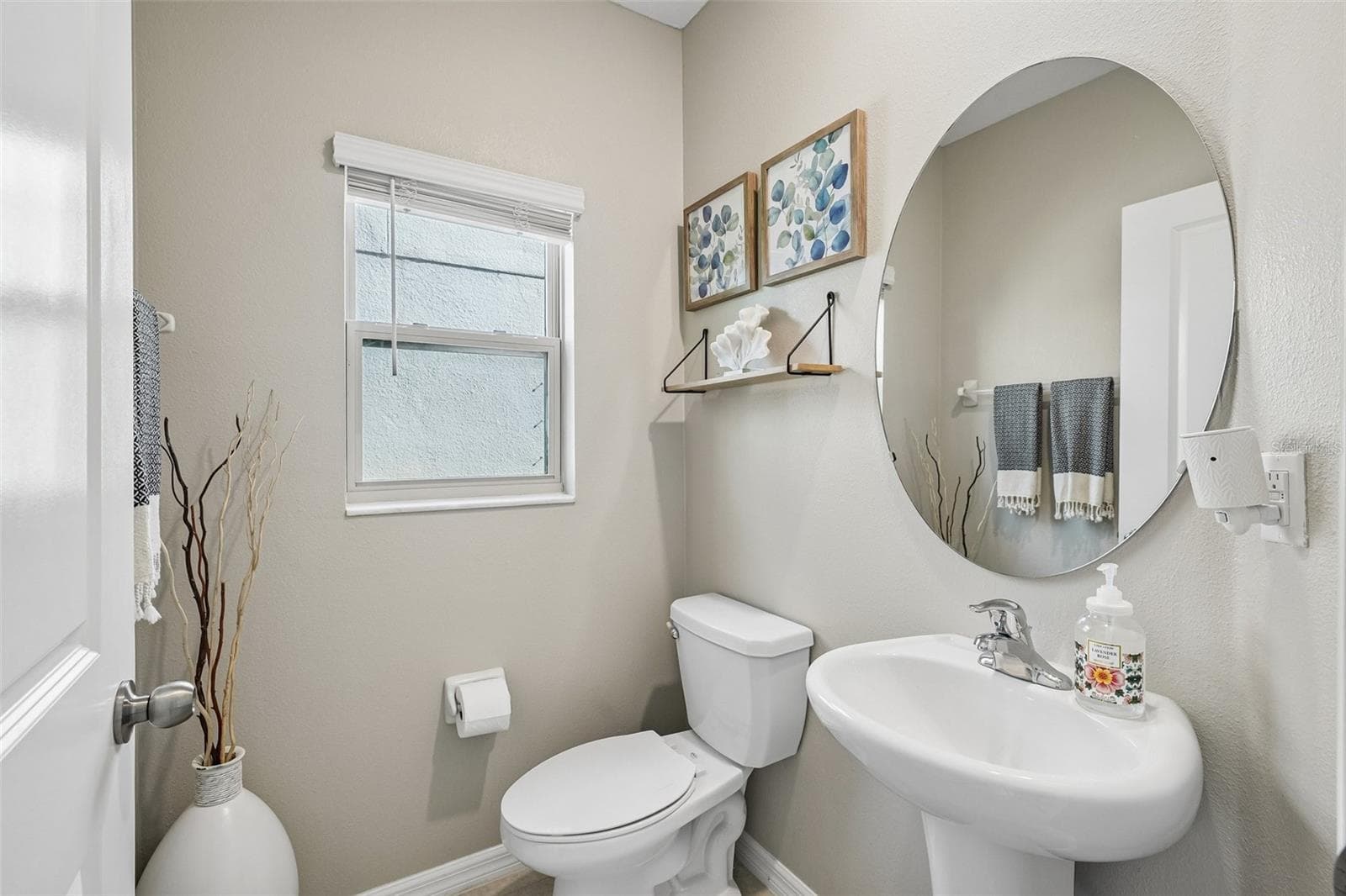 Single Family Residence at 4714 RON EDDIE PL, TAMPA, photo 20 of 58