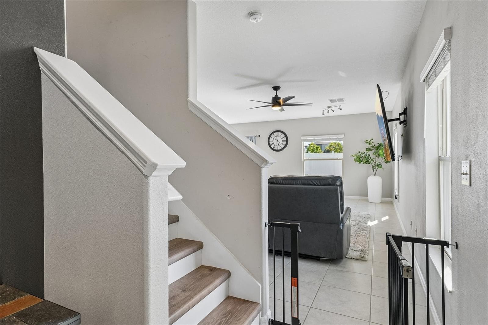 Single Family Residence at 4714 RON EDDIE PL, TAMPA, photo 35 of 58