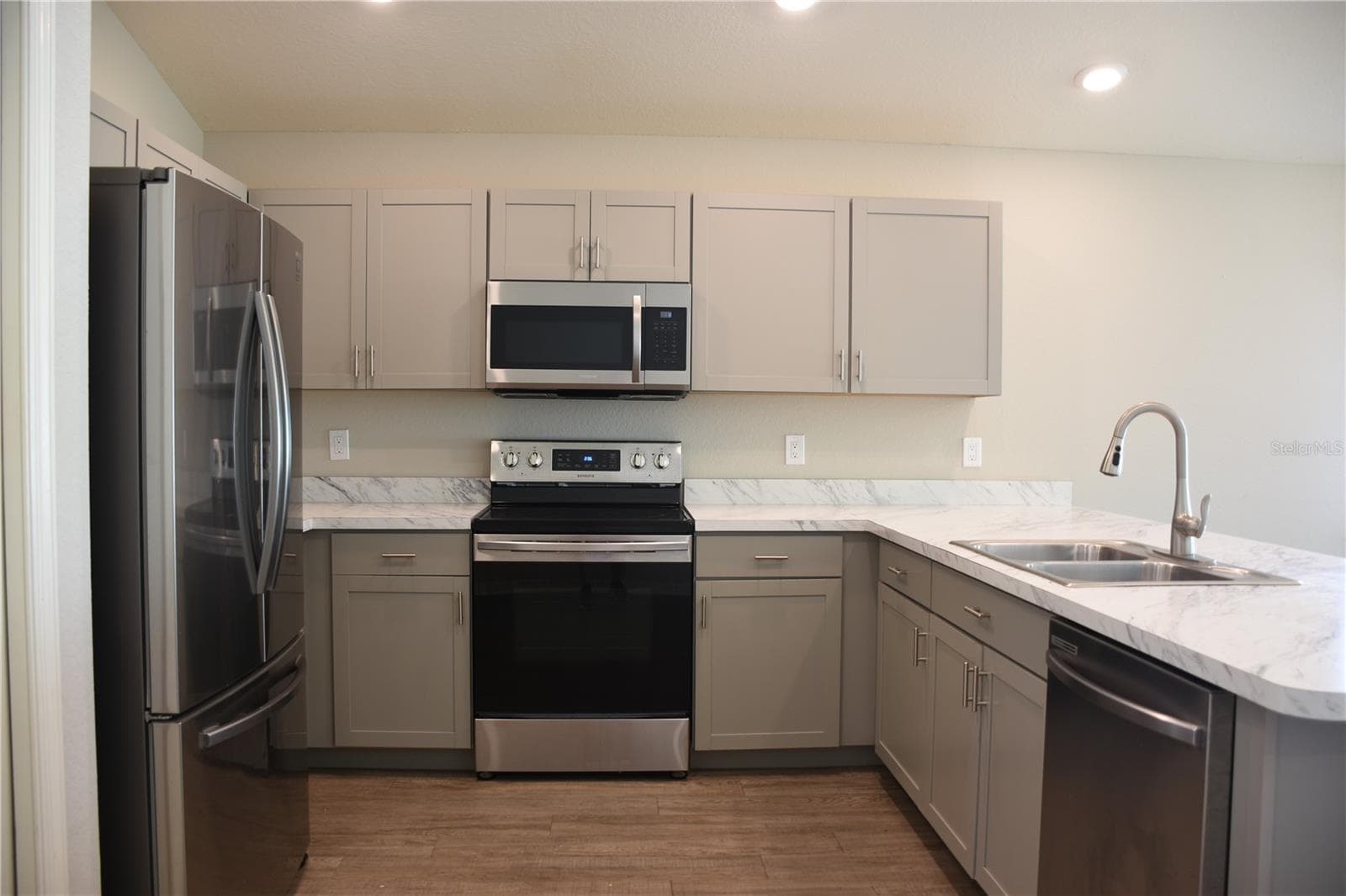 Single Family Residence at 372 CASCARA LN, AUBURNDALE, photo 8 of 40