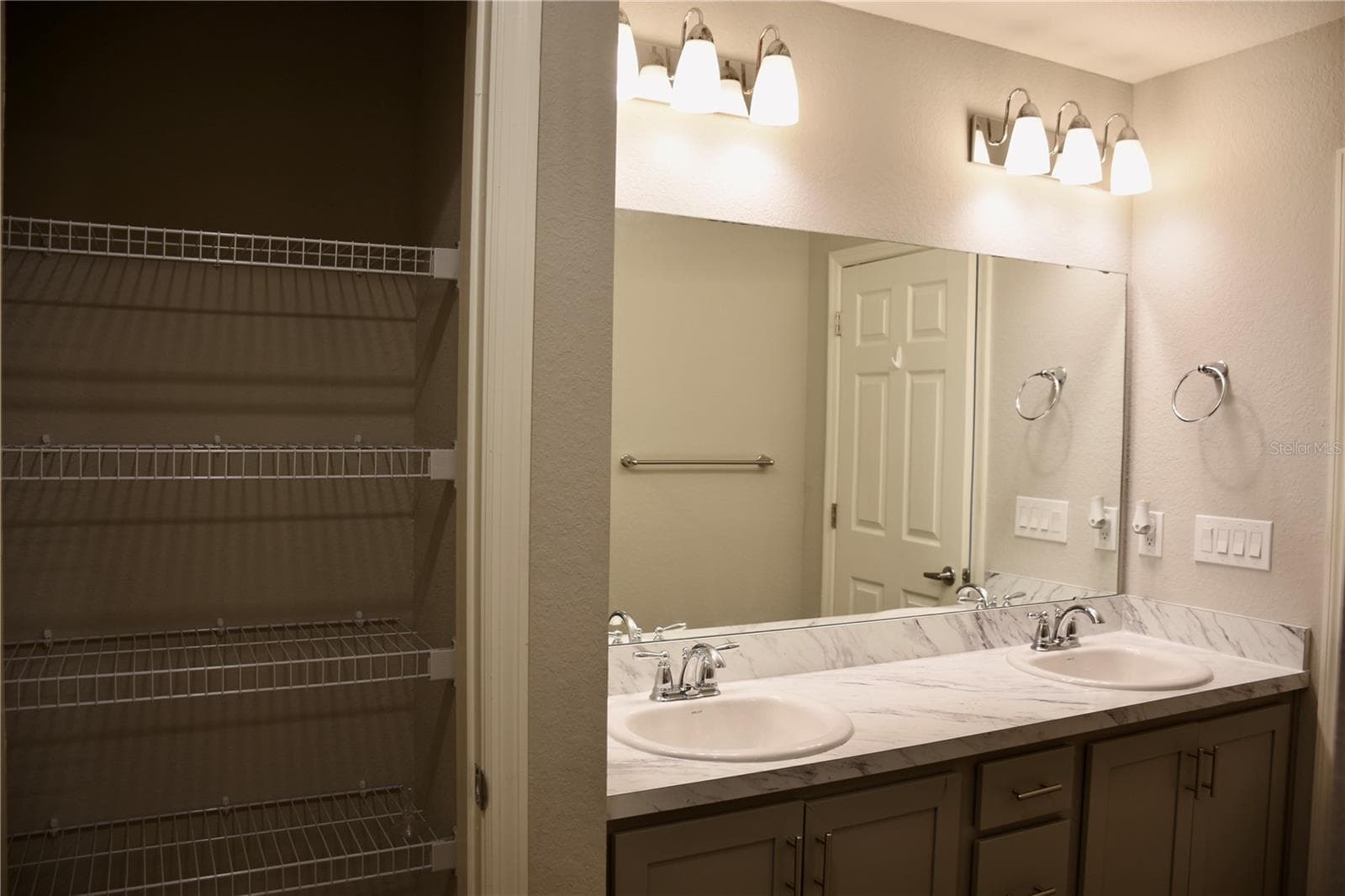 Single Family Residence at 372 CASCARA LN, AUBURNDALE, photo 20 of 40