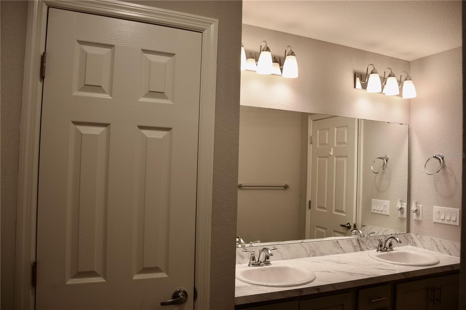 Single Family Residence at 372 CASCARA LN, AUBURNDALE, photo 21 of 40