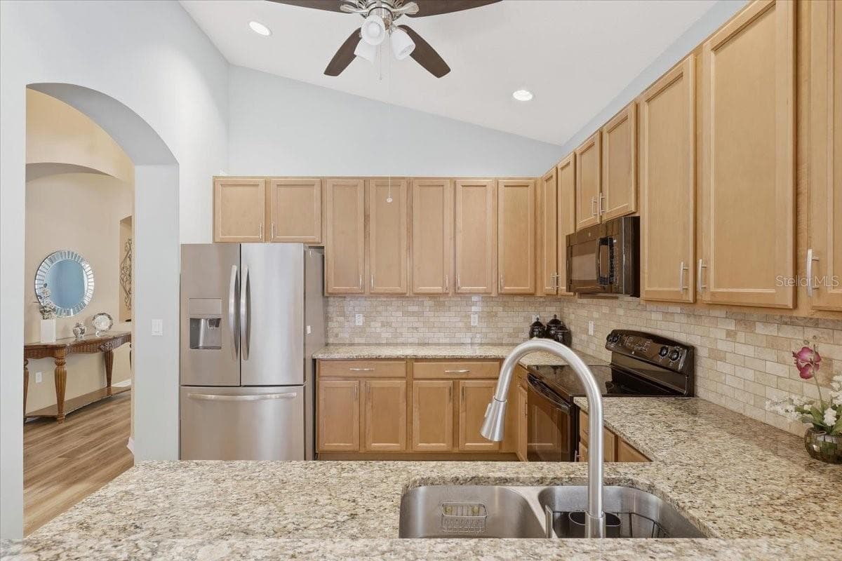 Kitchen - 145 SADDLEBROOK WAY, DELAND