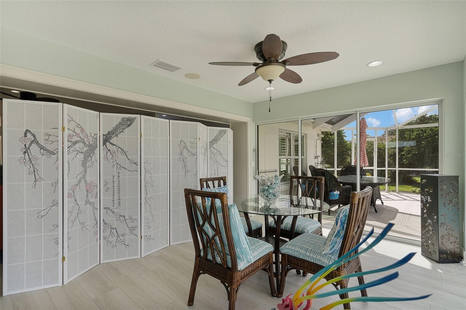 enclosed climate controlled solarium - 1744 GIST CT, THE VILLAGES