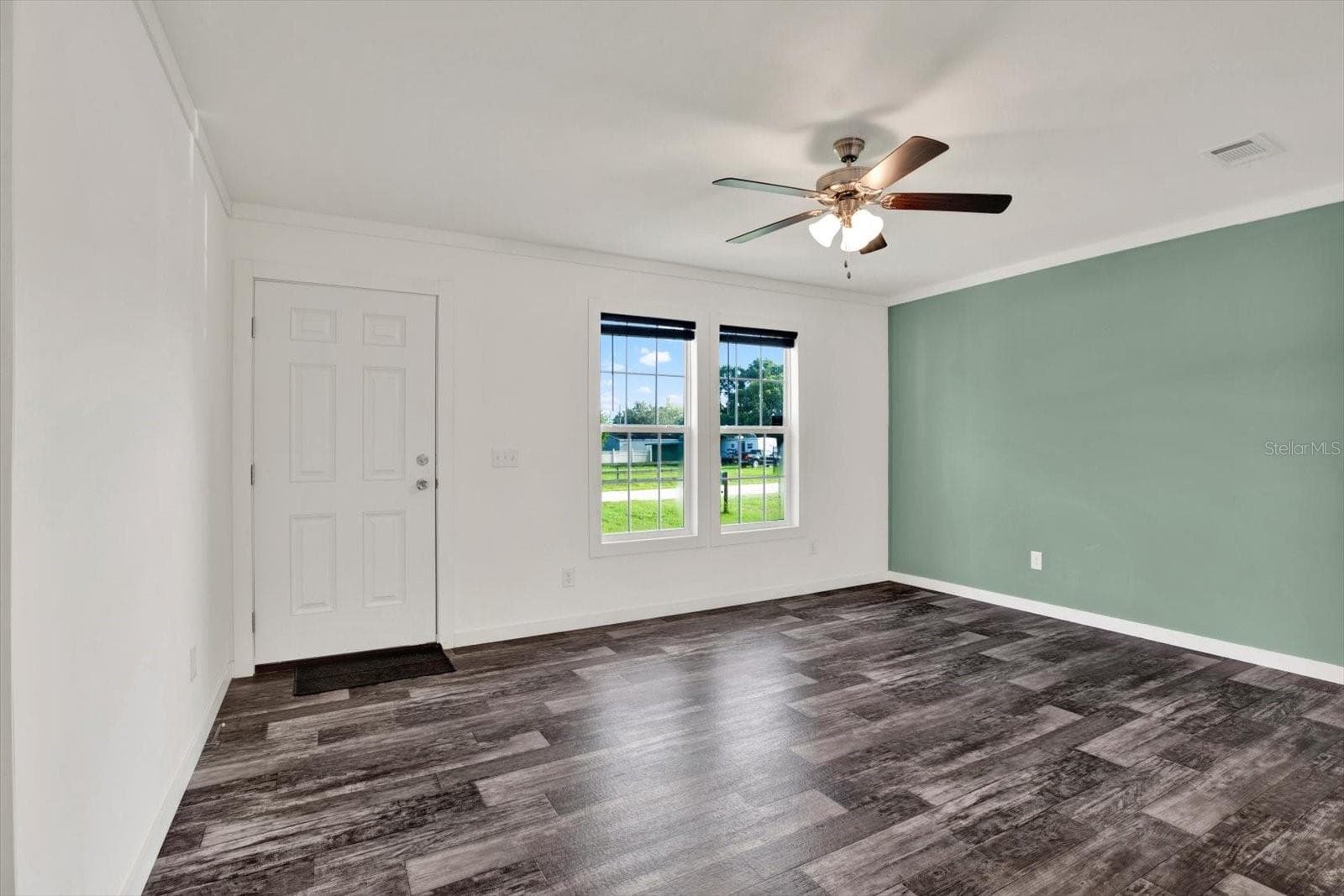 Manufactured Home at 16066 NARROW ST, BROOKSVILLE, photo 4 of 19