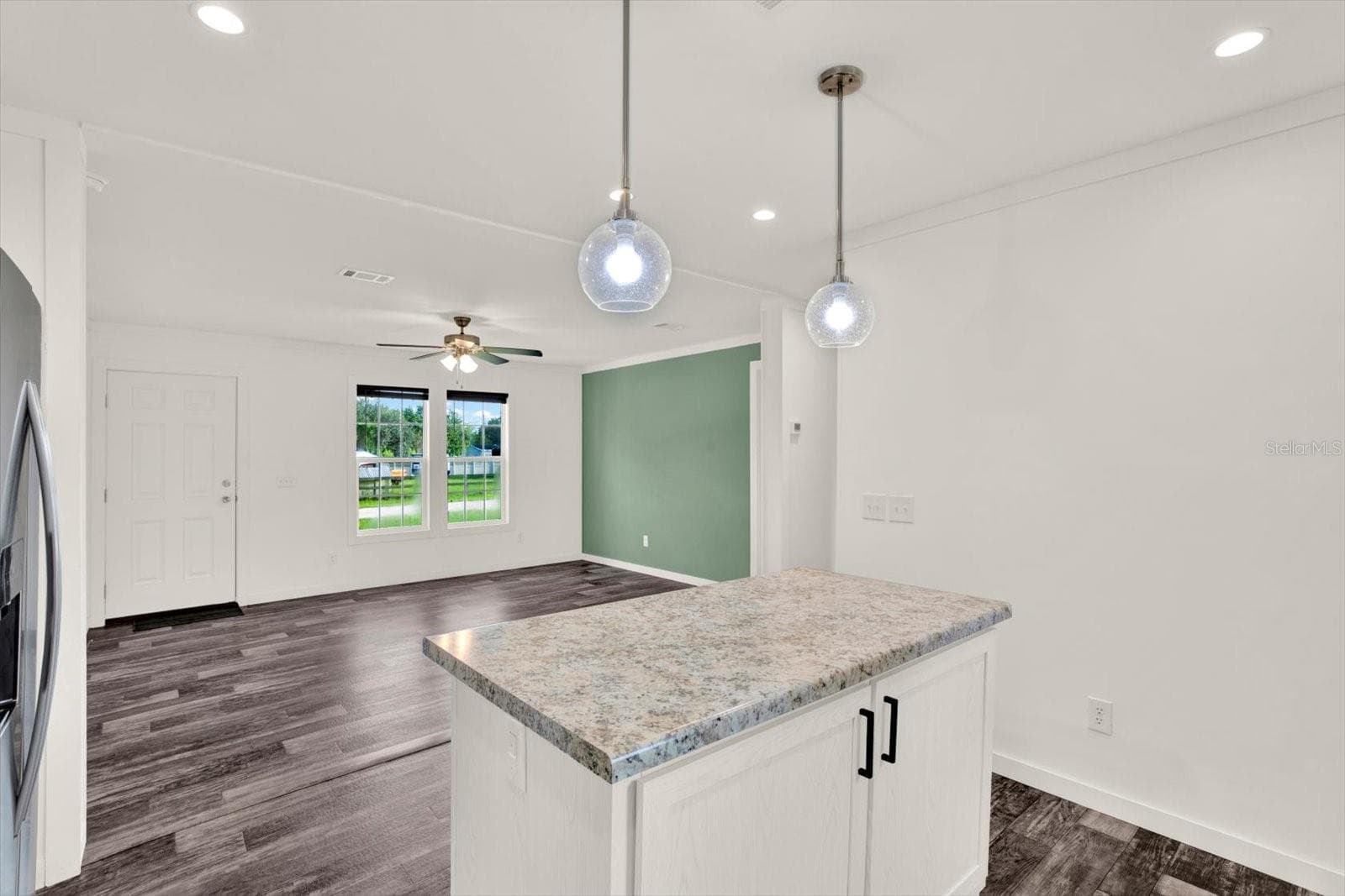 Manufactured Home at 16066 NARROW ST, BROOKSVILLE, photo 7 of 19