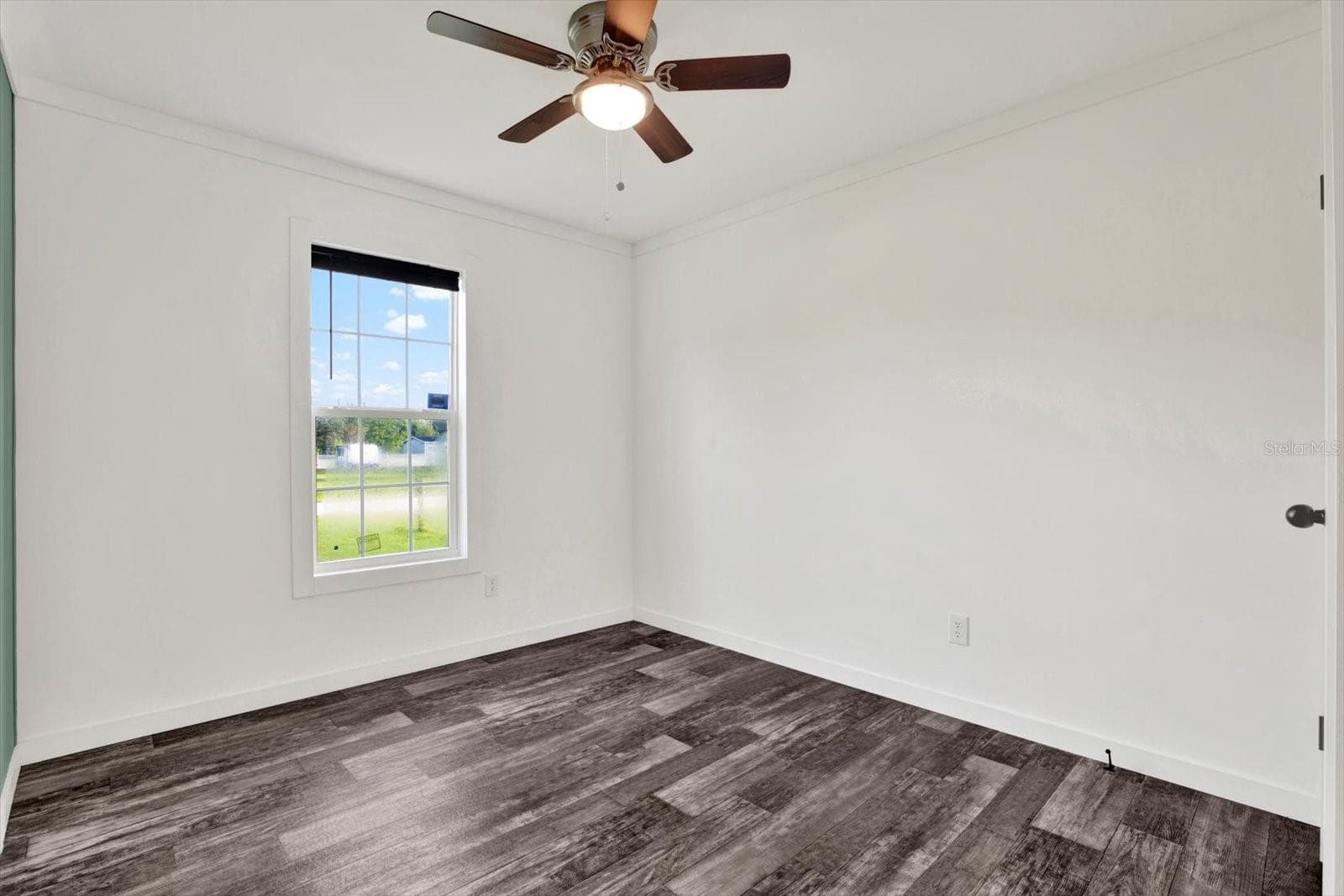 Manufactured Home at 16066 NARROW ST, BROOKSVILLE, photo 11 of 19