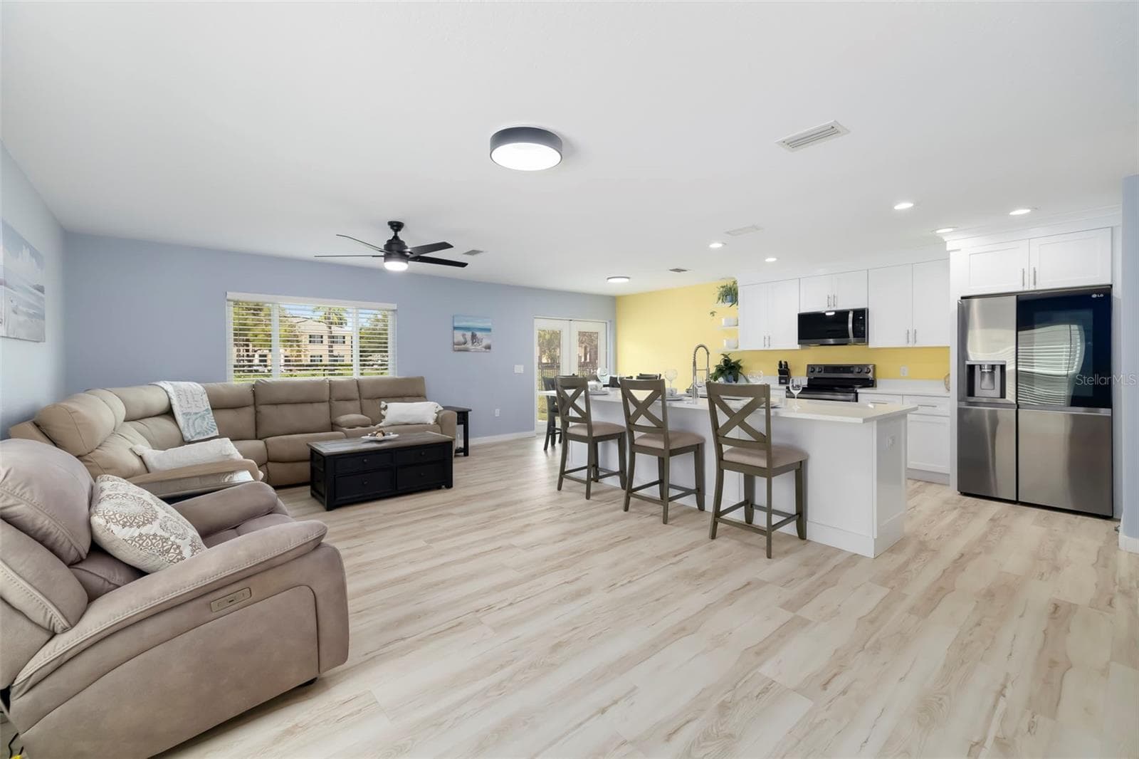 Single Family Residence at 206 BEACON HARBOUR LOOP, BRADENTON, photo 8 of 55
