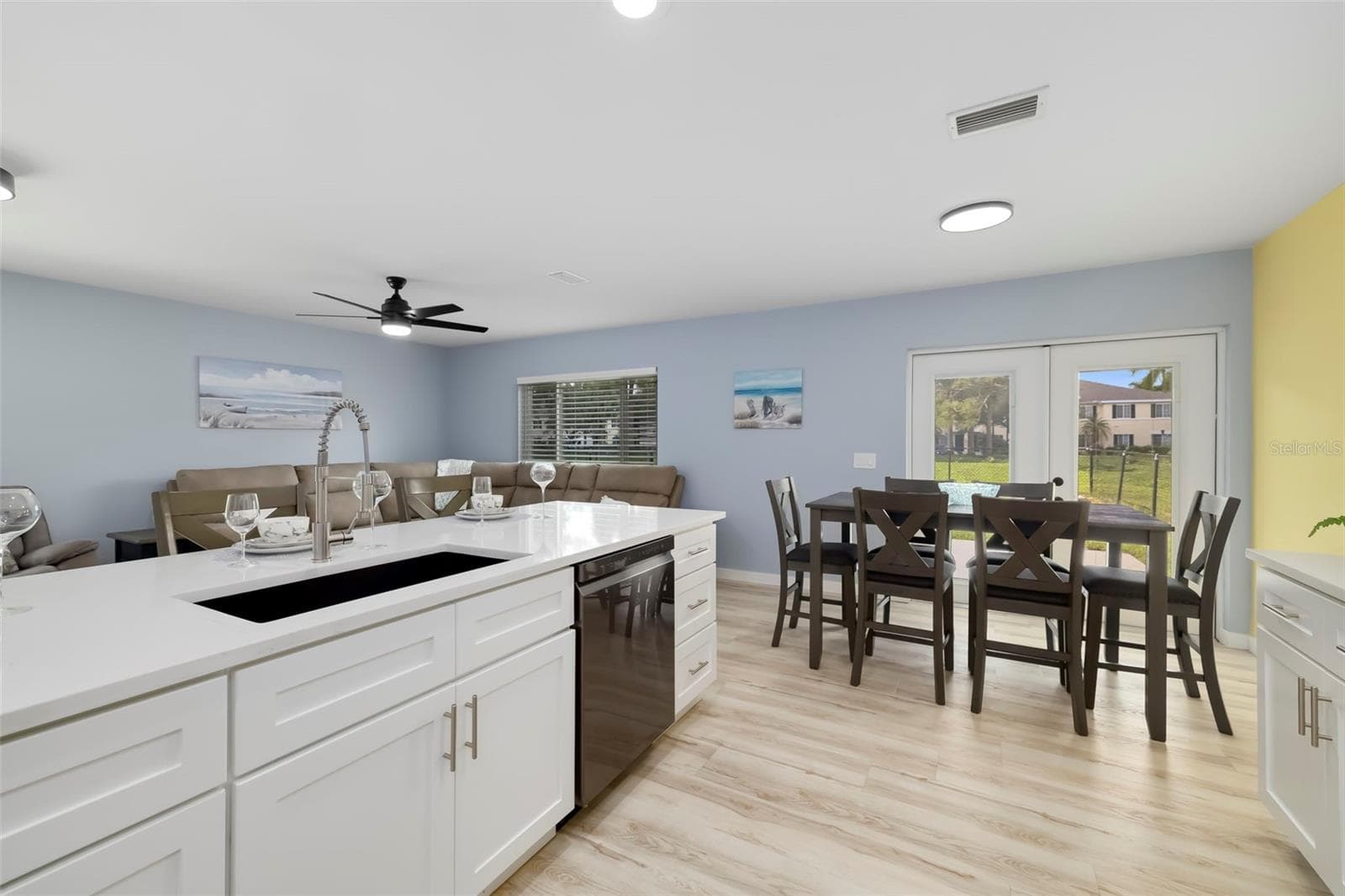 Single Family Residence at 206 BEACON HARBOUR LOOP, BRADENTON, photo 13 of 55