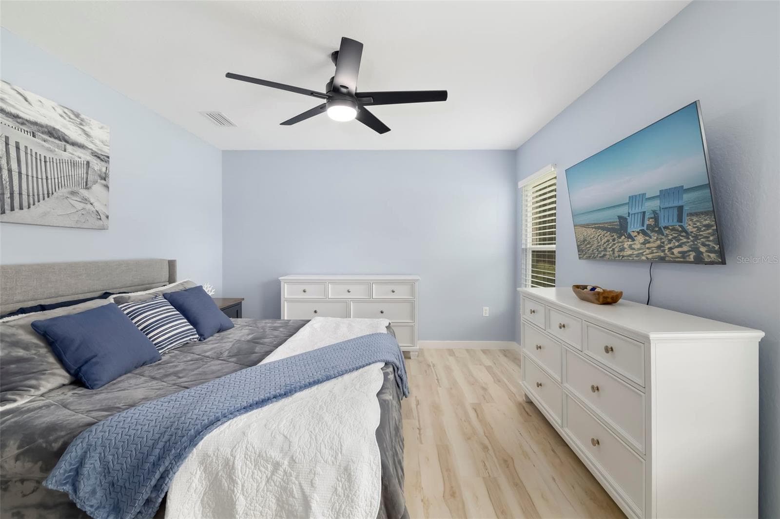 Single Family Residence at 206 BEACON HARBOUR LOOP, BRADENTON, photo 19 of 55