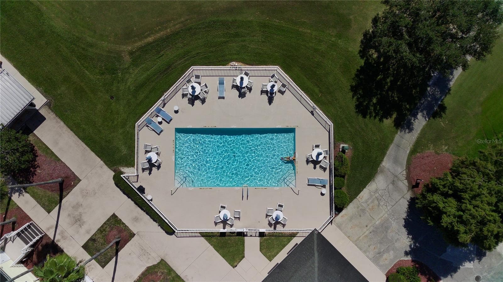 Smaller community pool - 29439 SCHINNECOCK HILLS LN, SAN ANTONIO