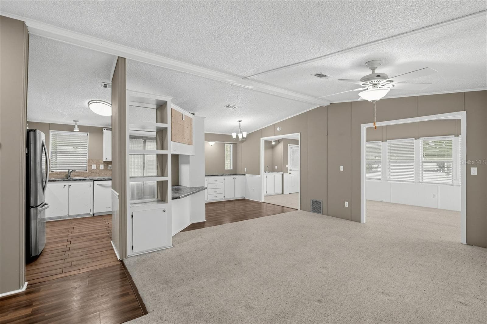 Manufactured Home at 1537 E SCHWARTZ BLVD, LADY LAKE, photo 11 of 30