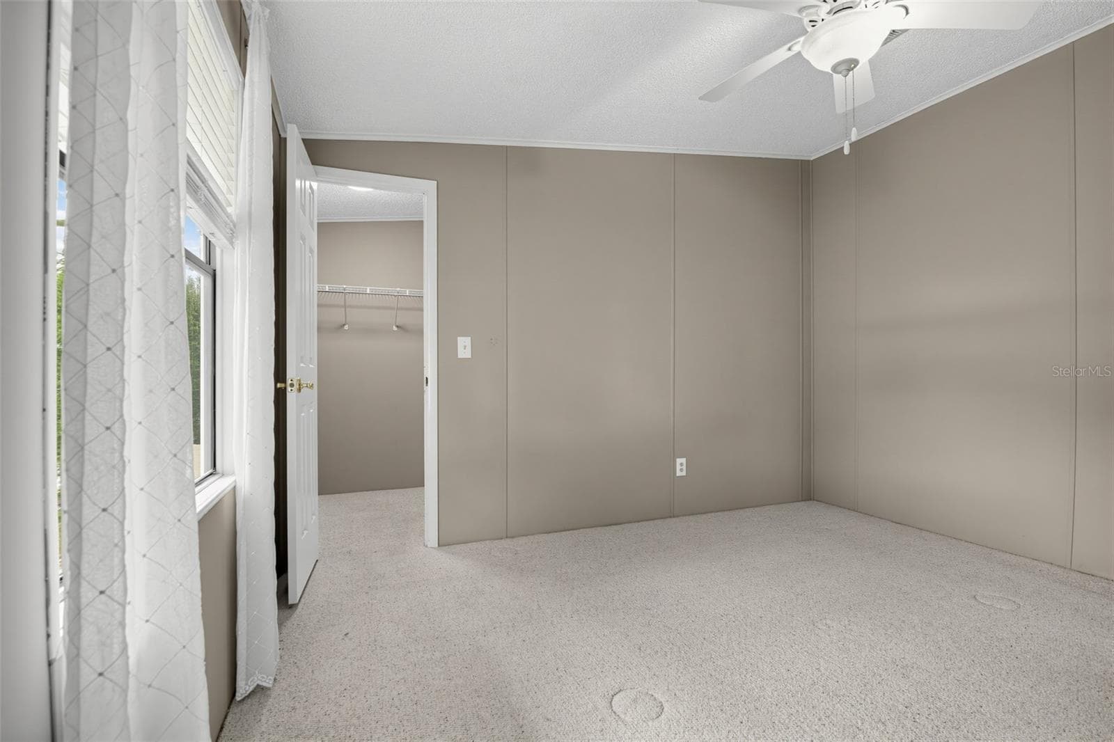 Manufactured Home at 1537 E SCHWARTZ BLVD, LADY LAKE, photo 24 of 30
