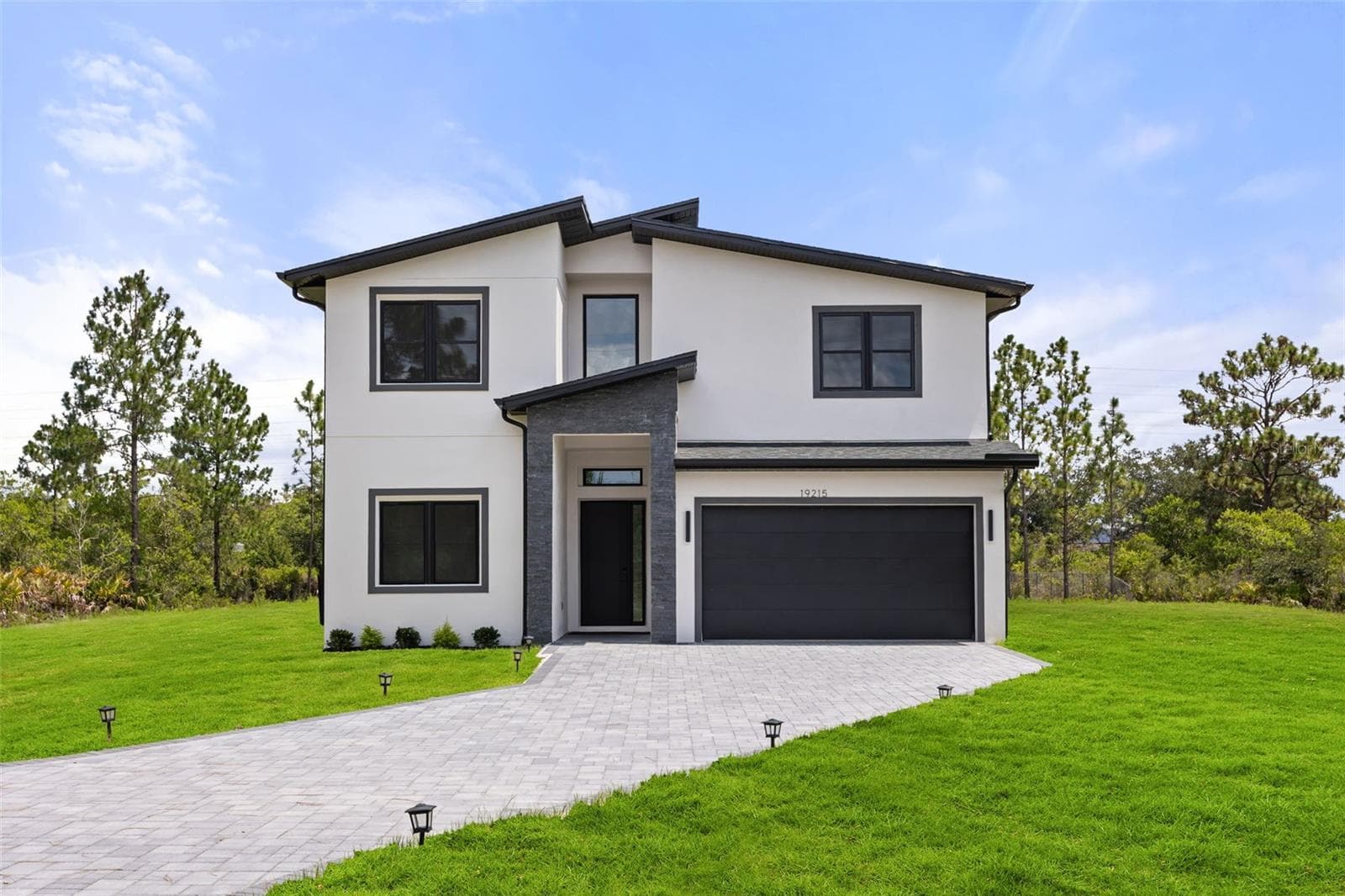 Single Family Residence at 19215 NUTMEG ST, ORLANDO, photo 2 of 44