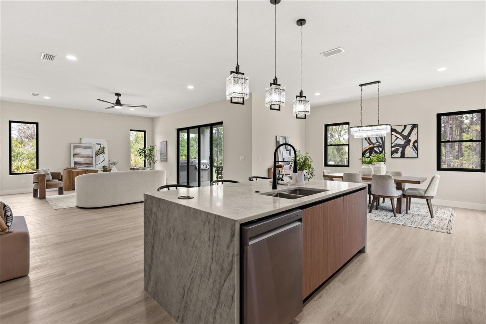 Single Family Residence at 19215 NUTMEG ST, ORLANDO, photo 13 of 44