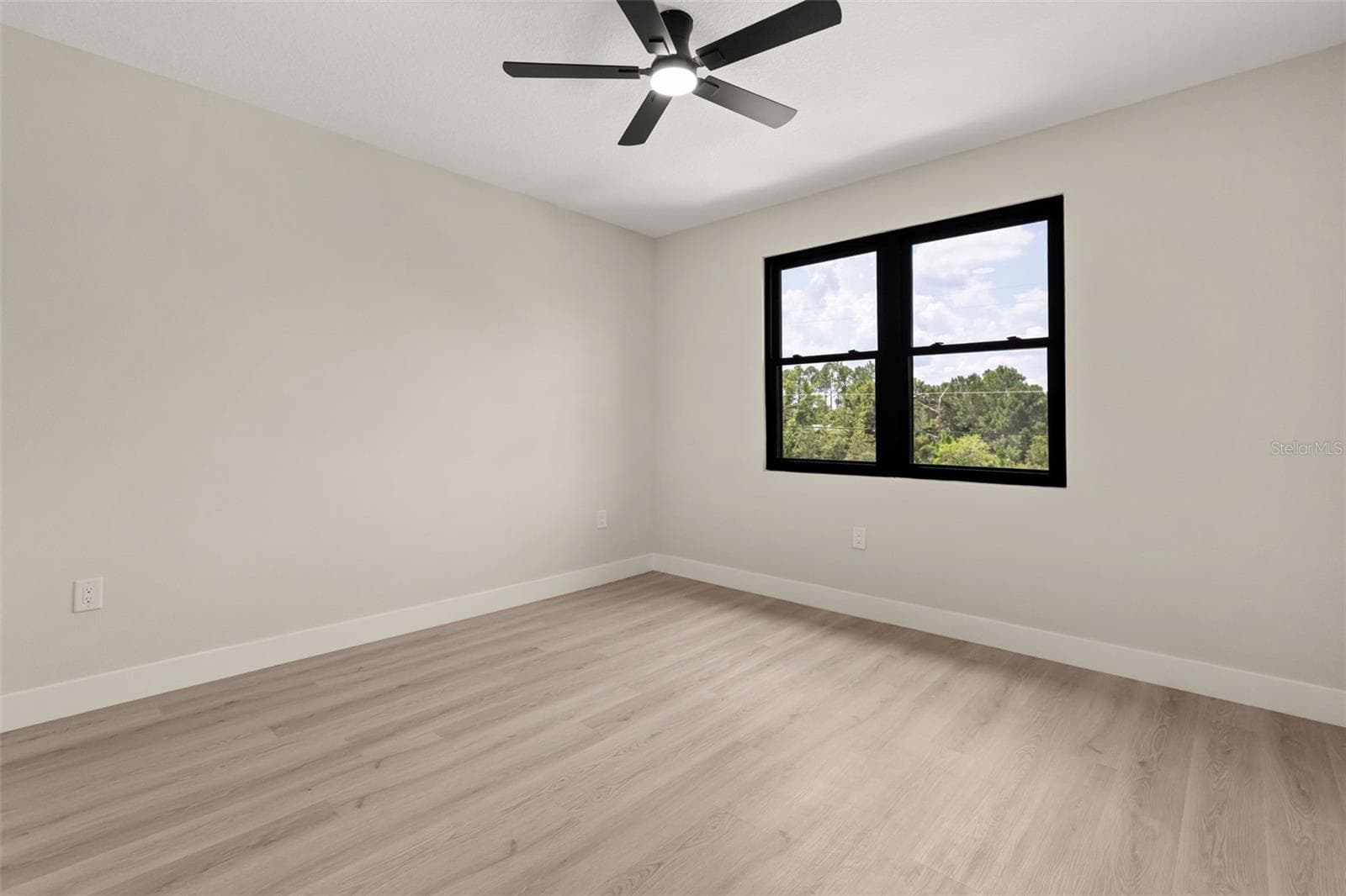 Single Family Residence at 19215 NUTMEG ST, ORLANDO, photo 26 of 44