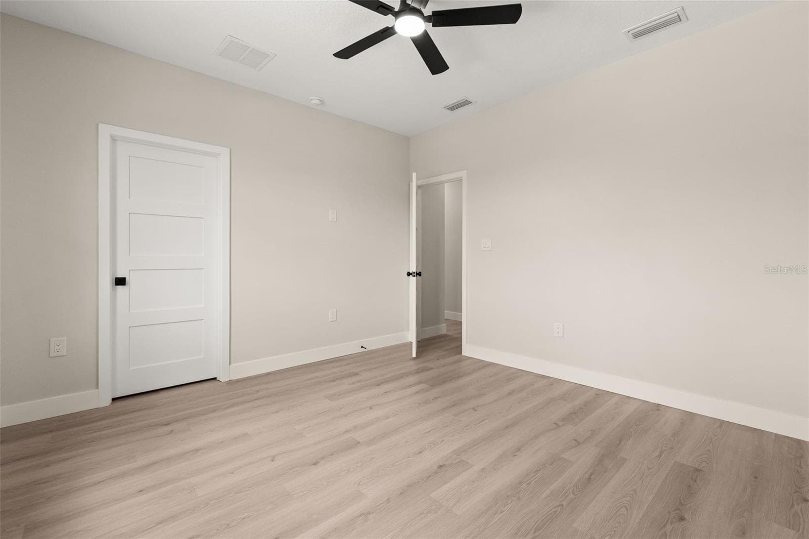 Single Family Residence at 19215 NUTMEG ST, ORLANDO, photo 27 of 44