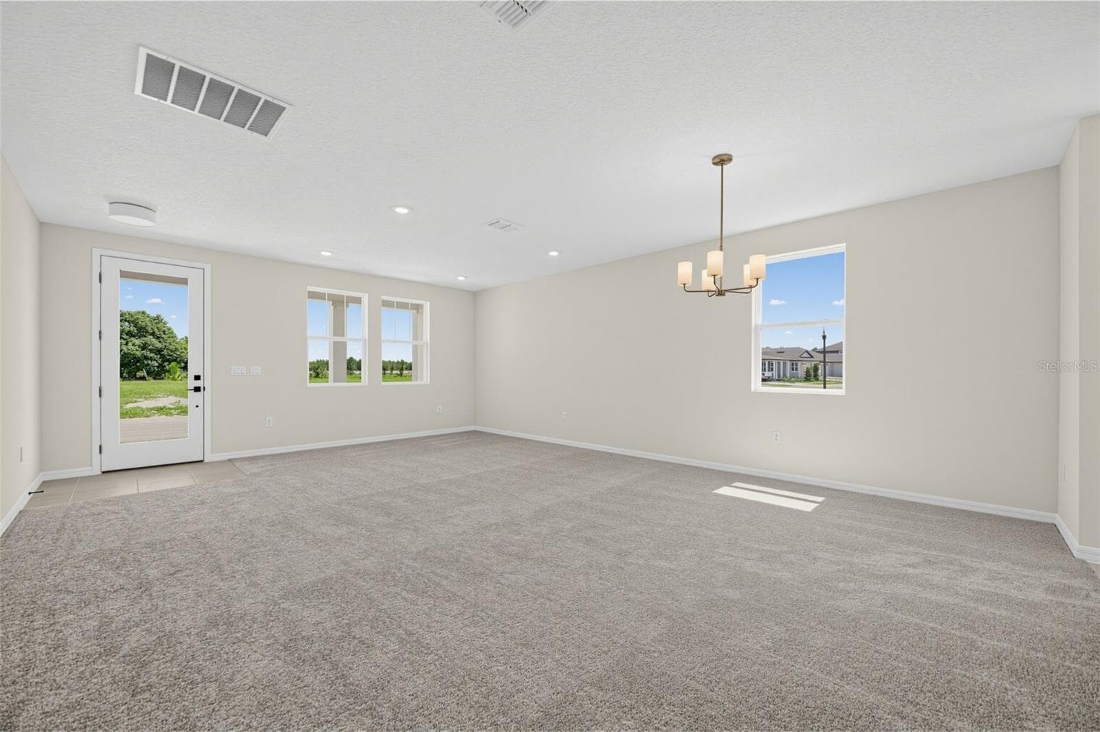 Single Family Residence at 30161 EMERALD FOREST DR, MOUNT DORA, photo 4 of 46
