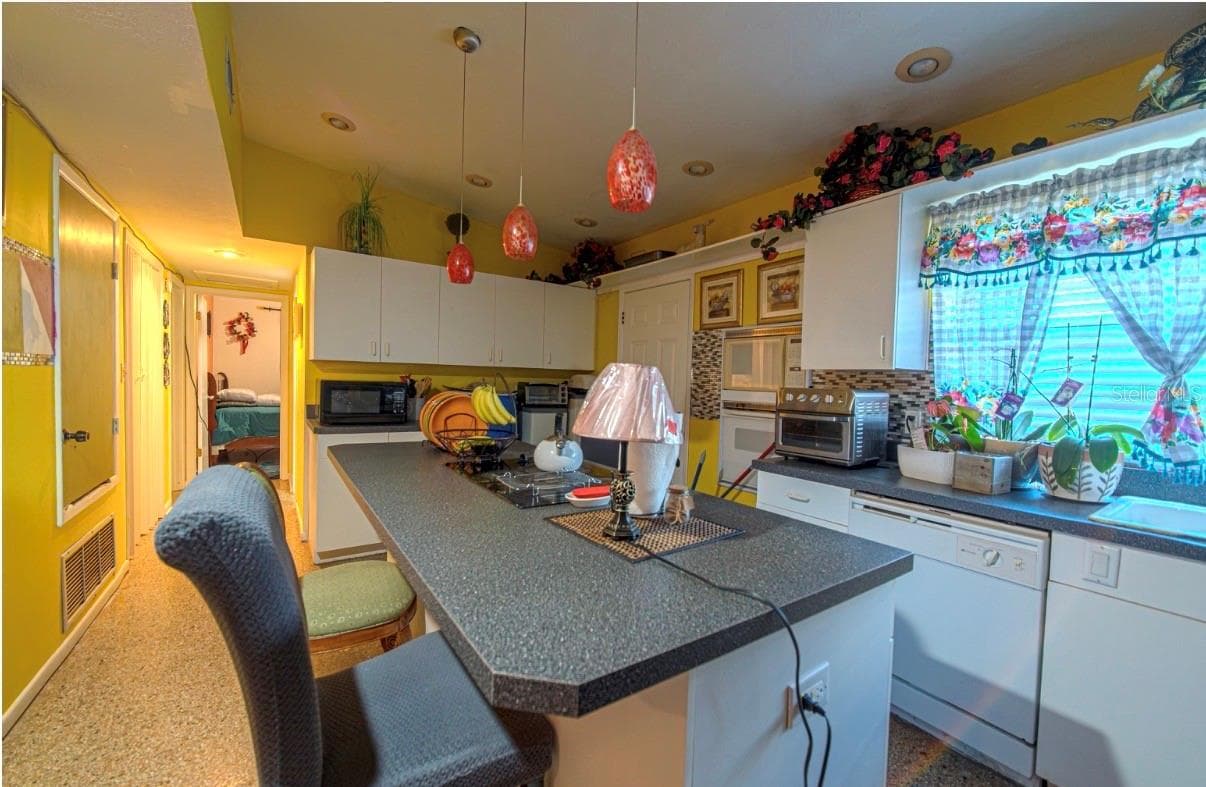Single Family Residence at 6401 RAMIR RD, ORLANDO, photo 5 of 18