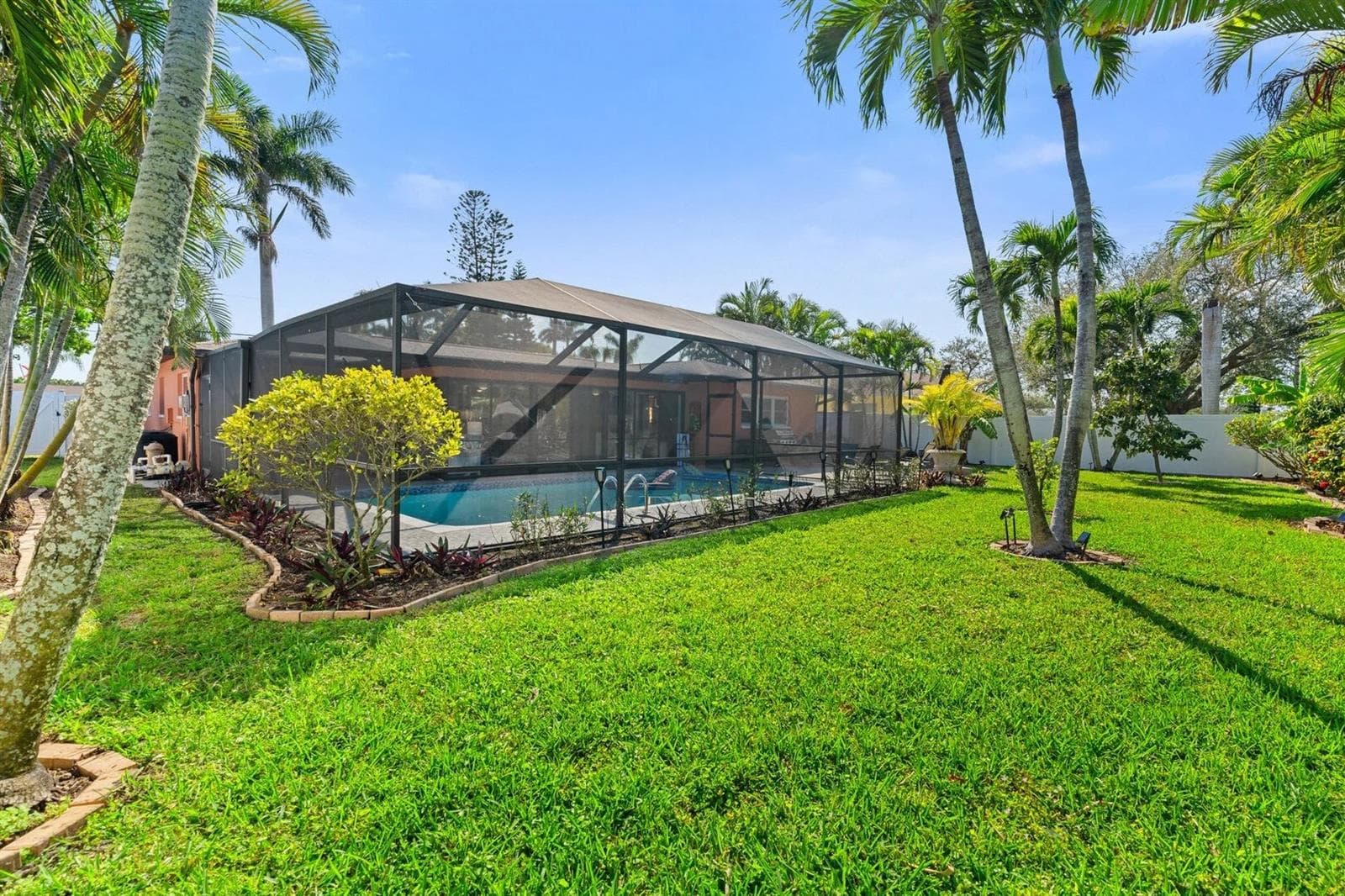 Single Family Residence at 1829 CORNWALLIS PKWY, CAPE CORAL, photo 51 of 77