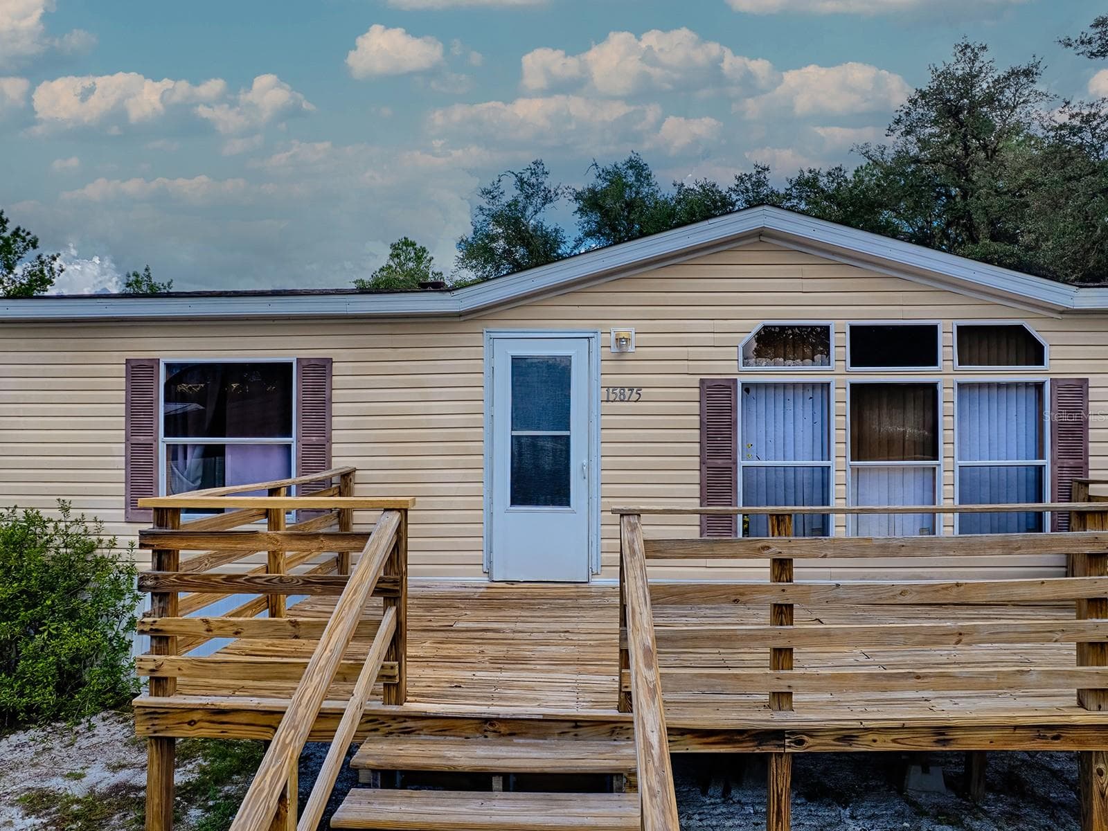 Manufactured Home at 15875 NE 148TH TERRACE RD, FORT MC COY, photo 2 of 46