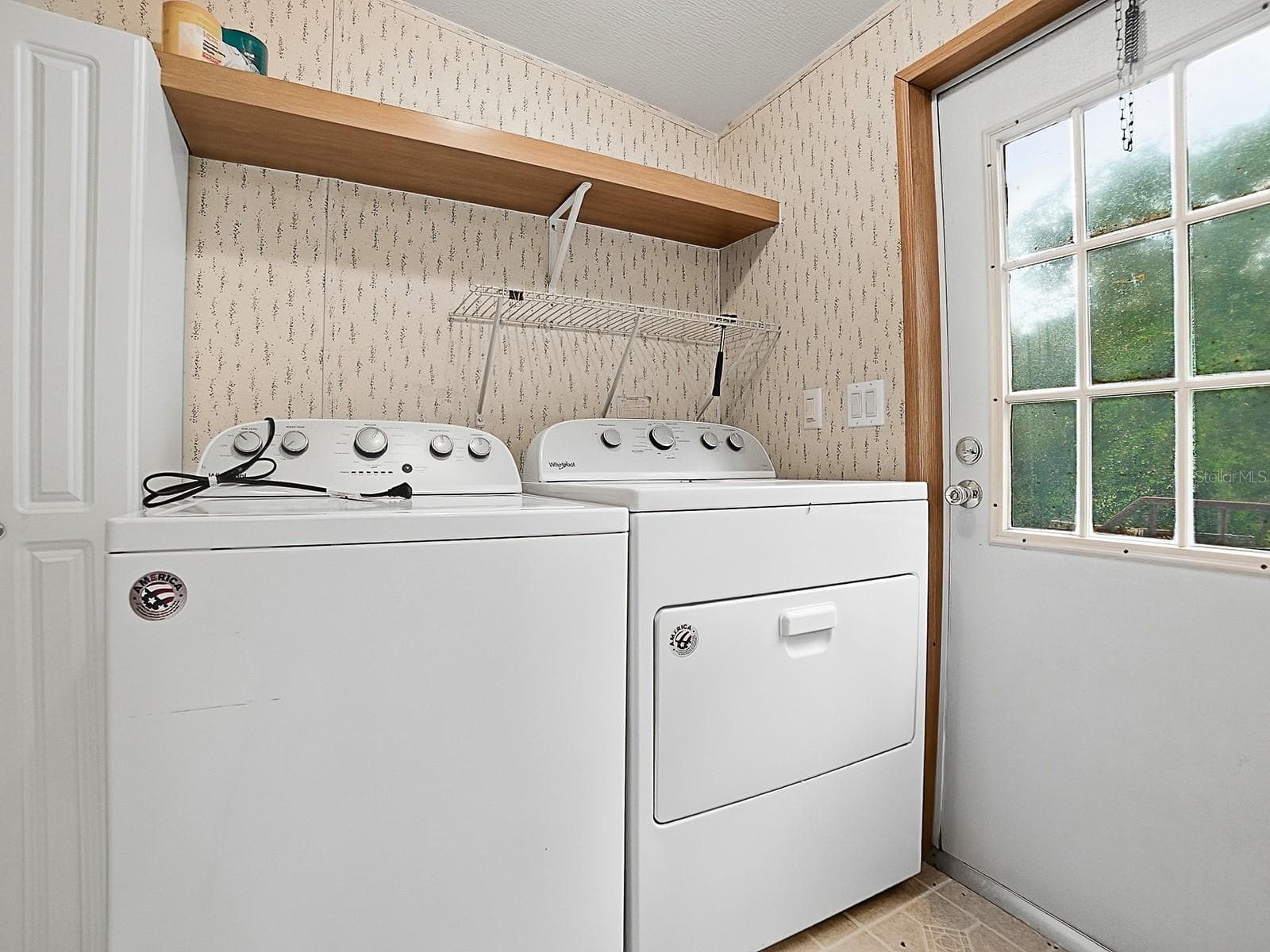 Manufactured Home at 15875 NE 148TH TERRACE RD, FORT MC COY, photo 11 of 46