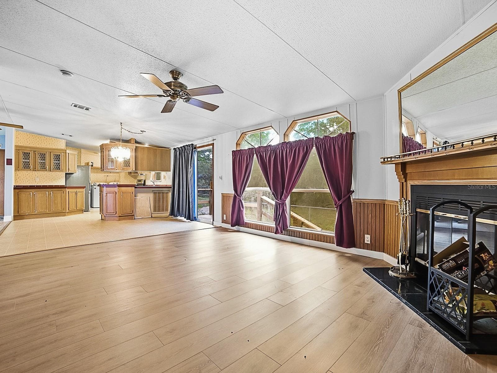 Manufactured Home at 15875 NE 148TH TERRACE RD, FORT MC COY, photo 16 of 46