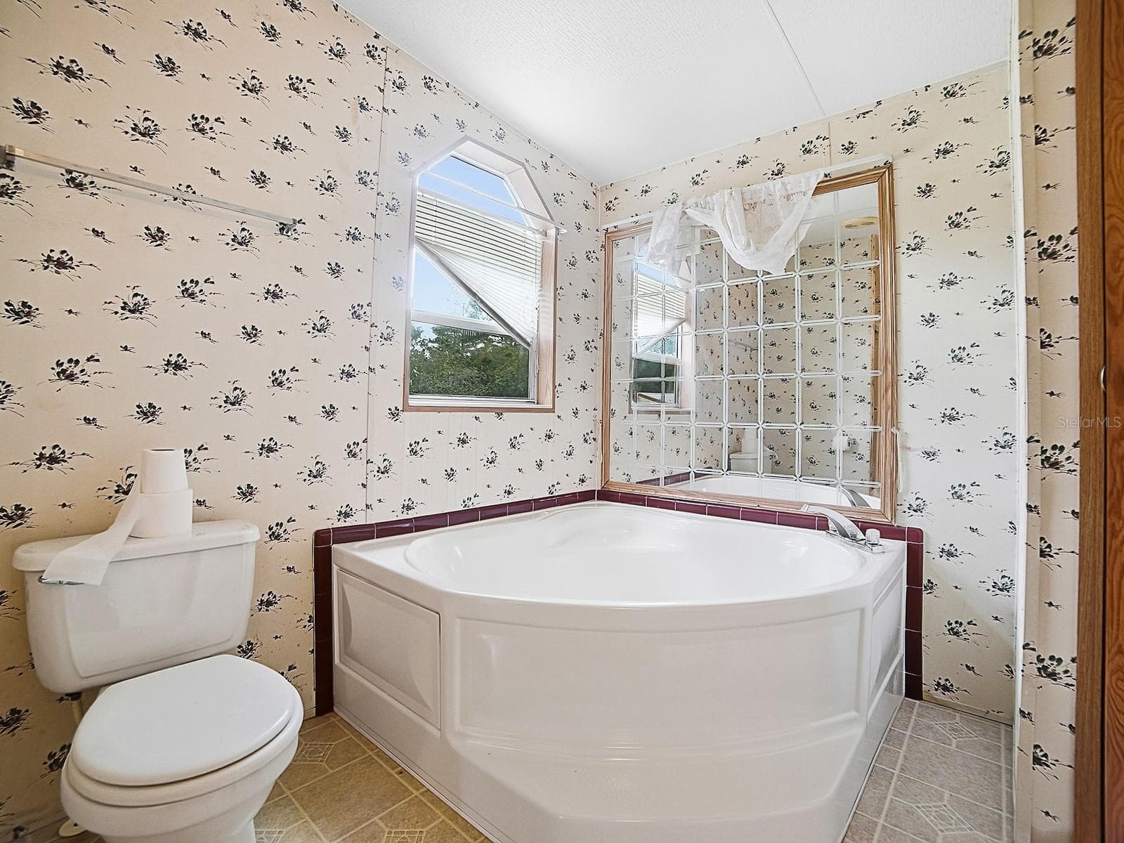 Manufactured Home at 15875 NE 148TH TERRACE RD, FORT MC COY, photo 31 of 46