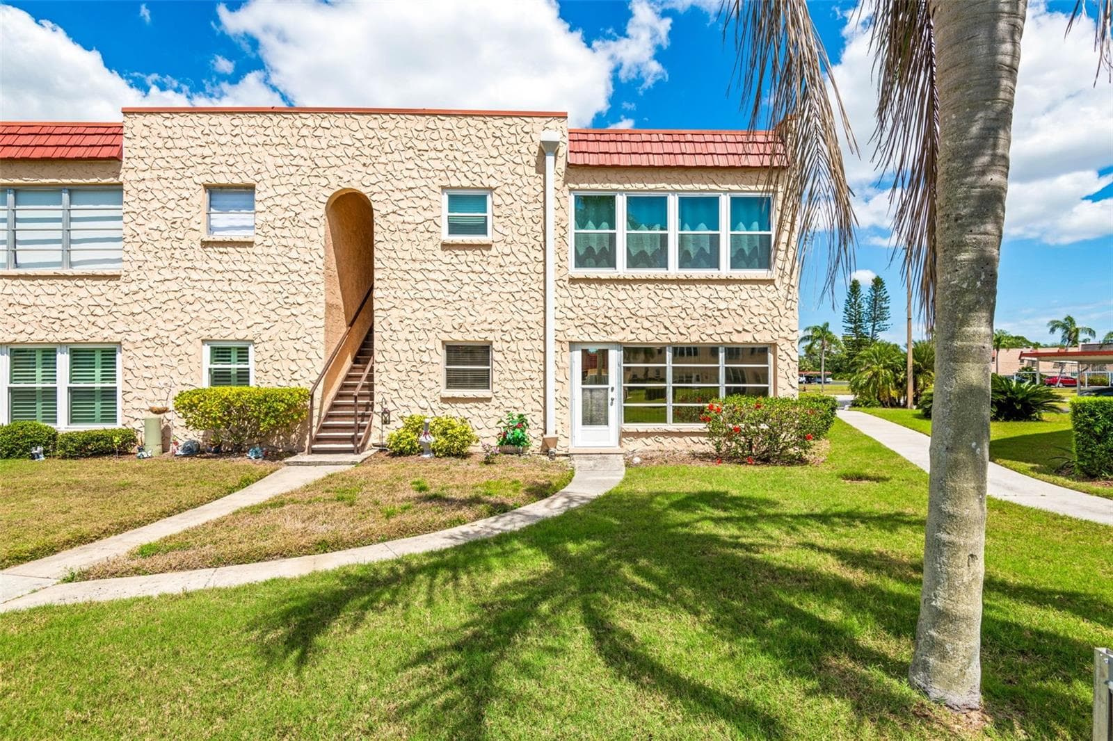 101 DOGWOOD CIR