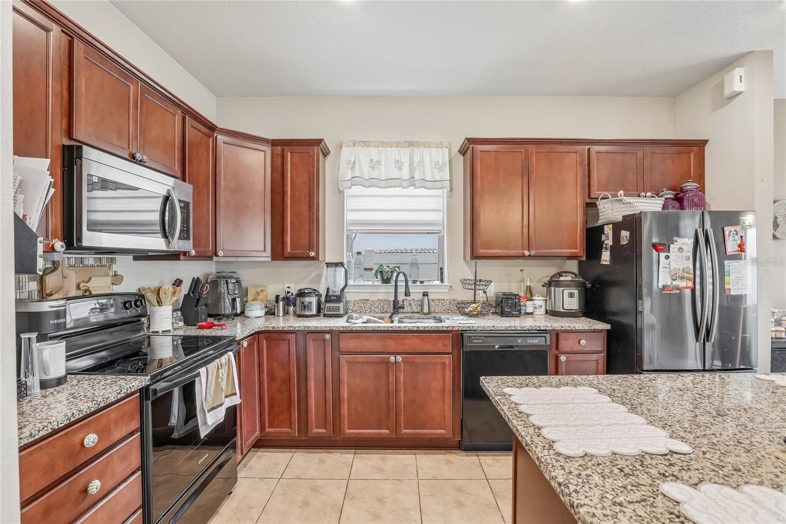 Single Family Residence at 1808 CAYMAN COVE CIR, ST CLOUD, photo 16 of 48