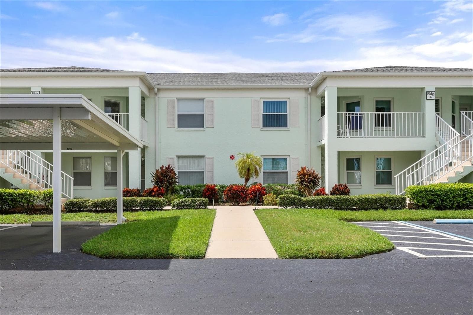 Condominium at 5725 GREENWOOD AVE #4203, NORTH PORT, photo 3 of 30