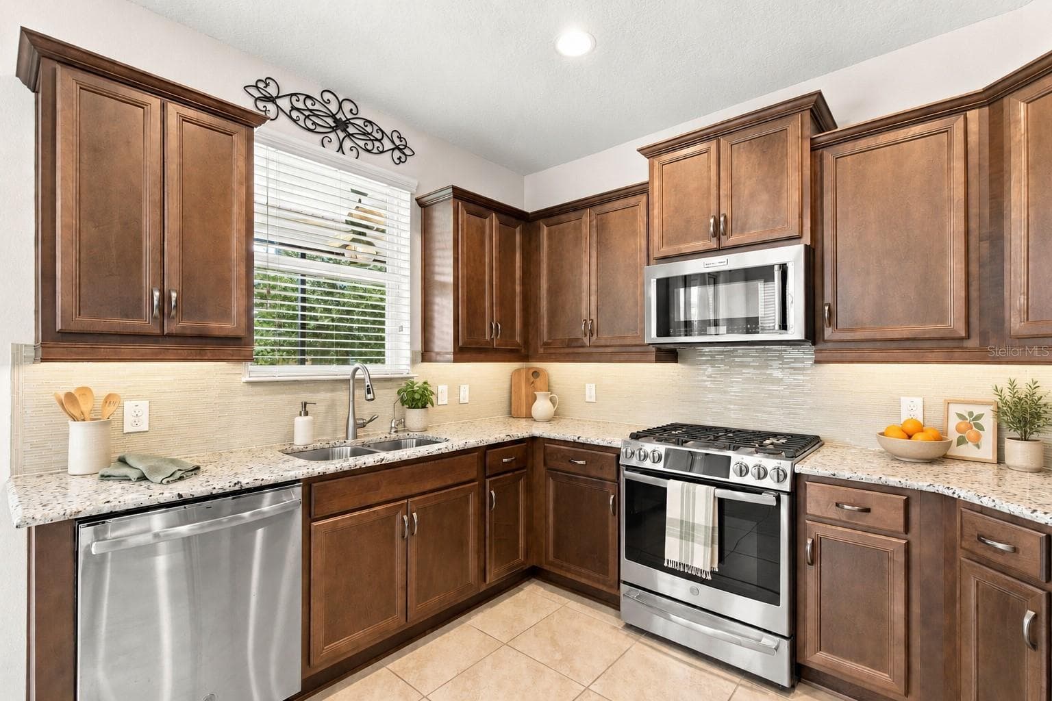 Single Family Residence at 5665 NW 40TH LOOP, OCALA, photo 6 of 73