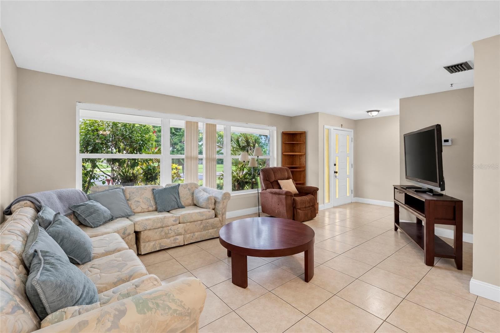 Single Family Residence at 1158 OVERCASH DR, DUNEDIN, photo 5 of 62