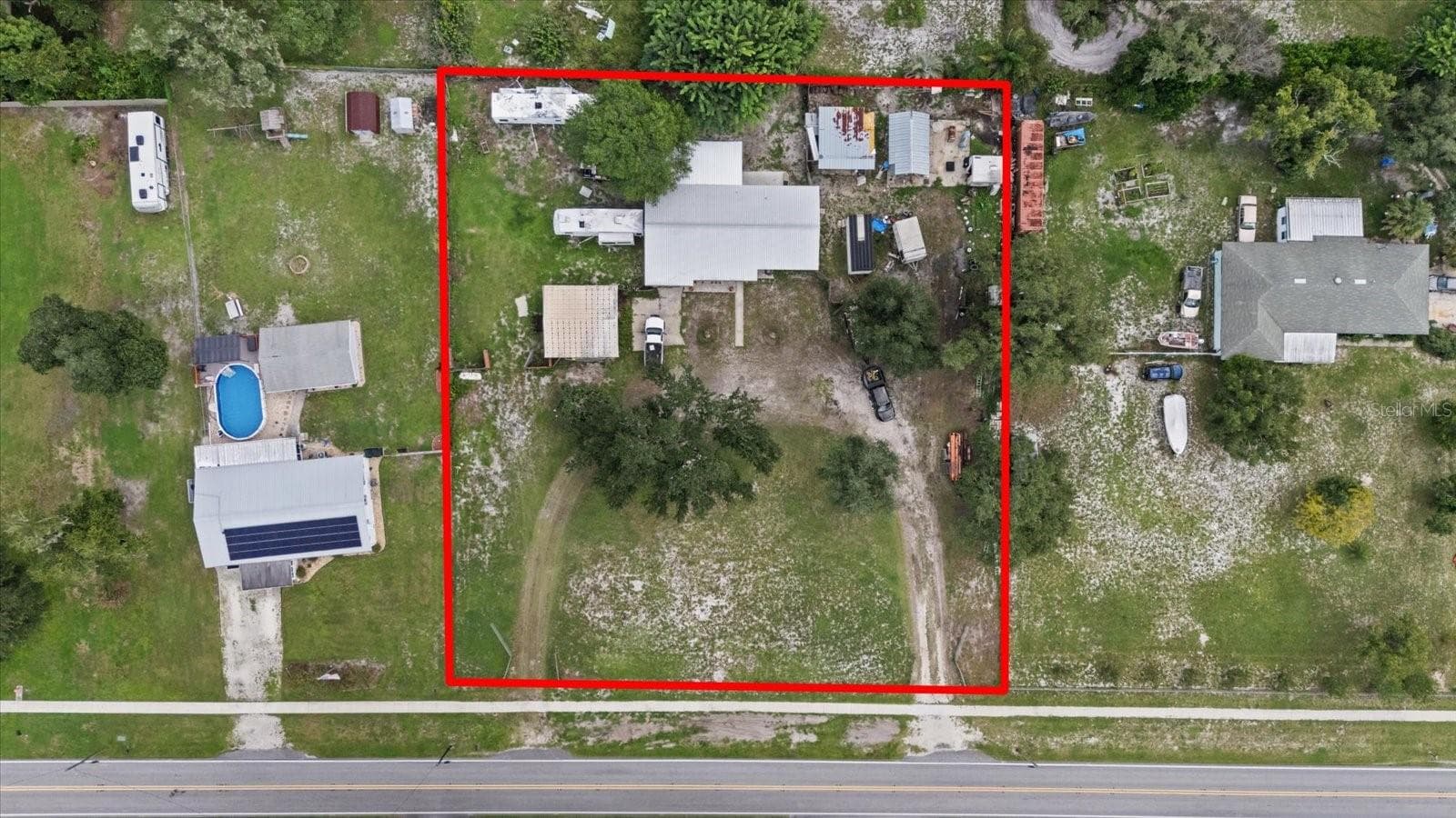 Single Family Residence at 8125 N SOCRUM LOOP RD, LAKELAND, photo 4 of 47