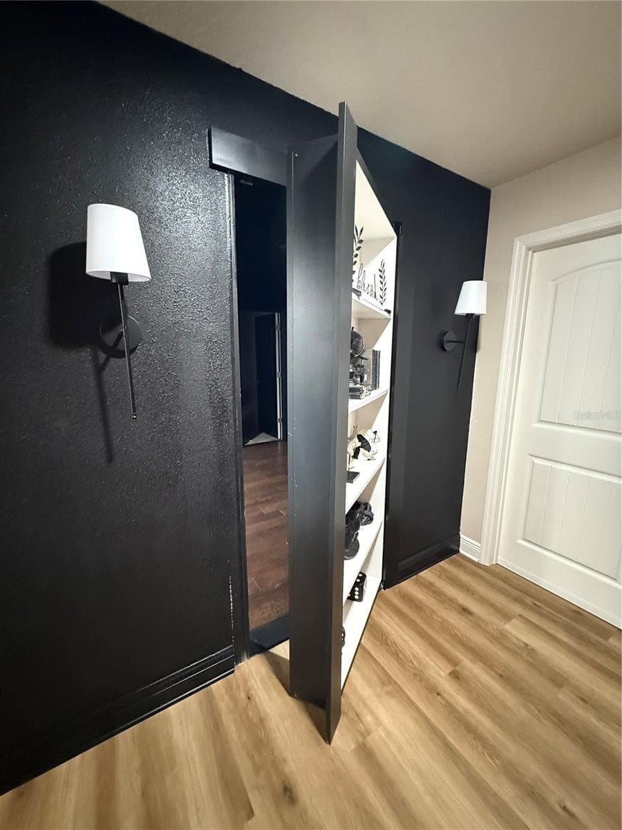 Hidden Bookshelf Door - 1340 LAKE BATON DR, DELTONA