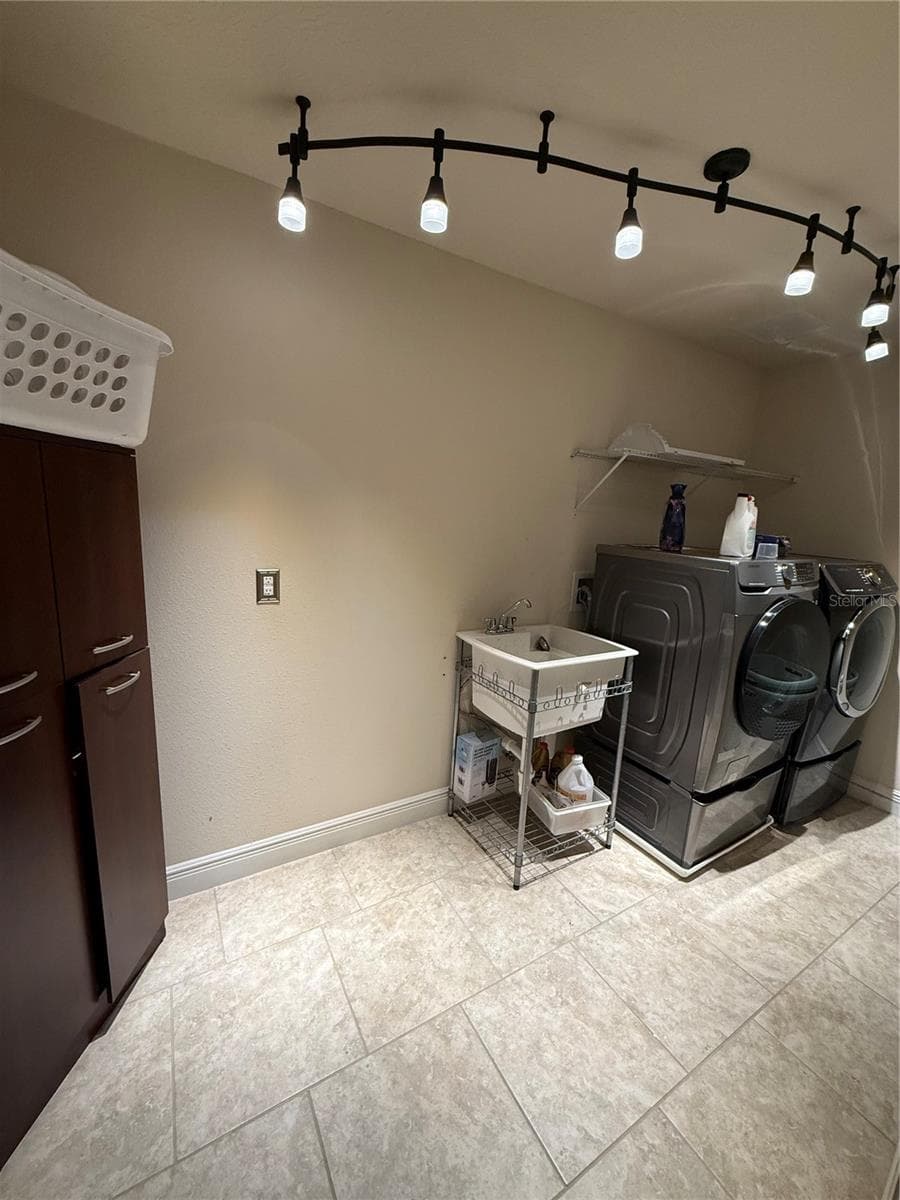 Laundry Room (2nd Floor) - 1340 LAKE BATON DR, DELTONA
