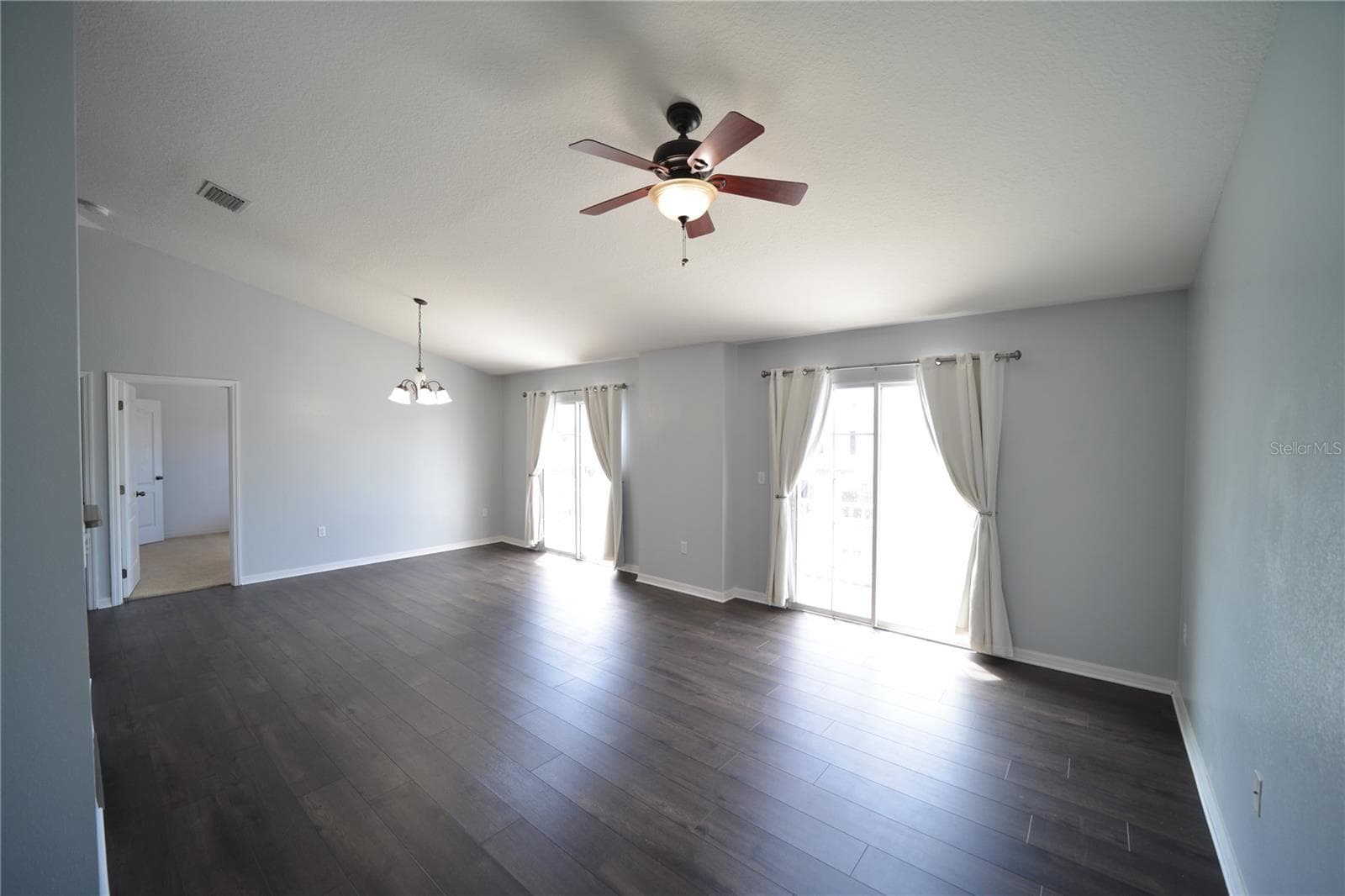 Living Room - 2328 TANBARK RIDGE PL, PLANT CITY