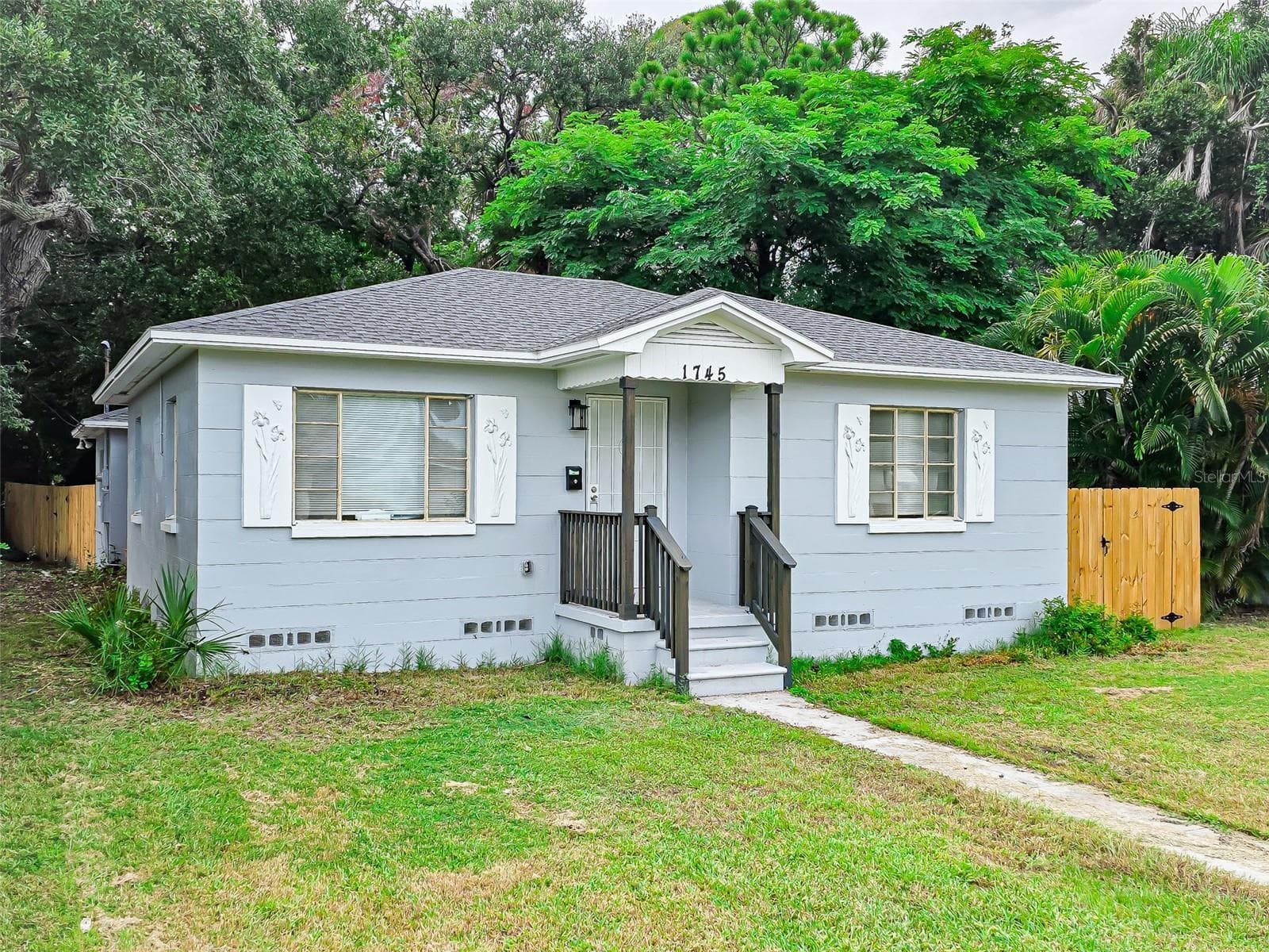 Single Family Residence at 1745 FREEMAN ST S, ST PETERSBURG, photo 3 of 14
