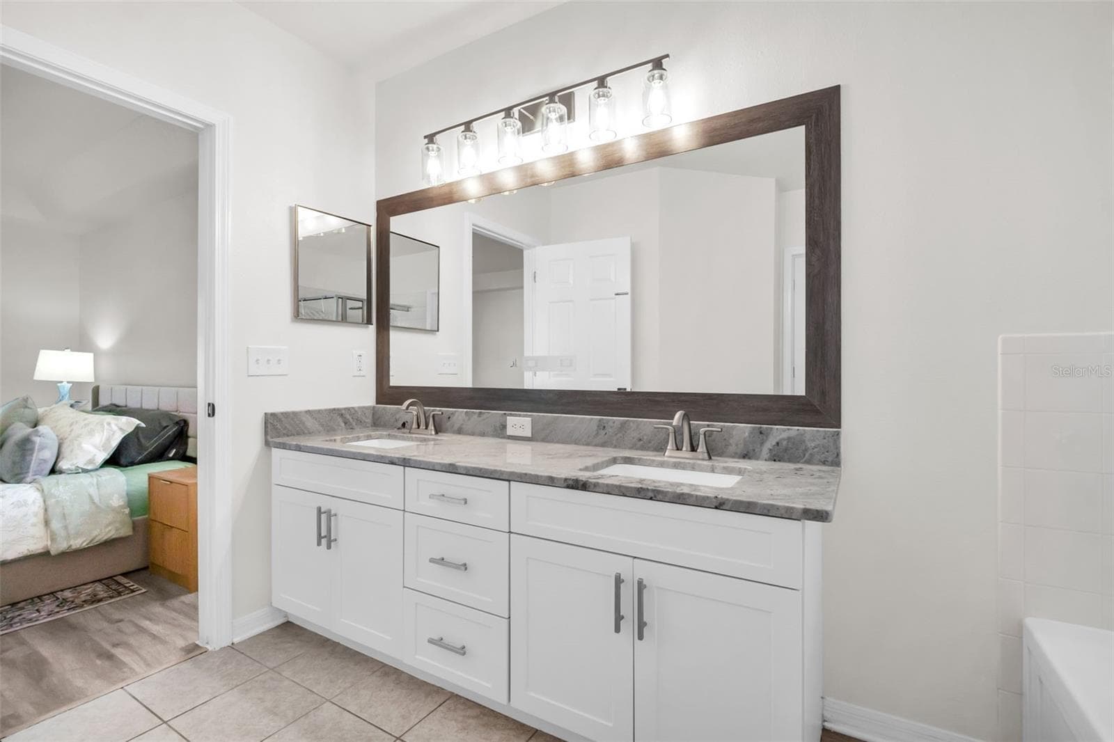 Main Bathroom - 13028 TERRACE SPRINGS DR, TEMPLE TERRACE