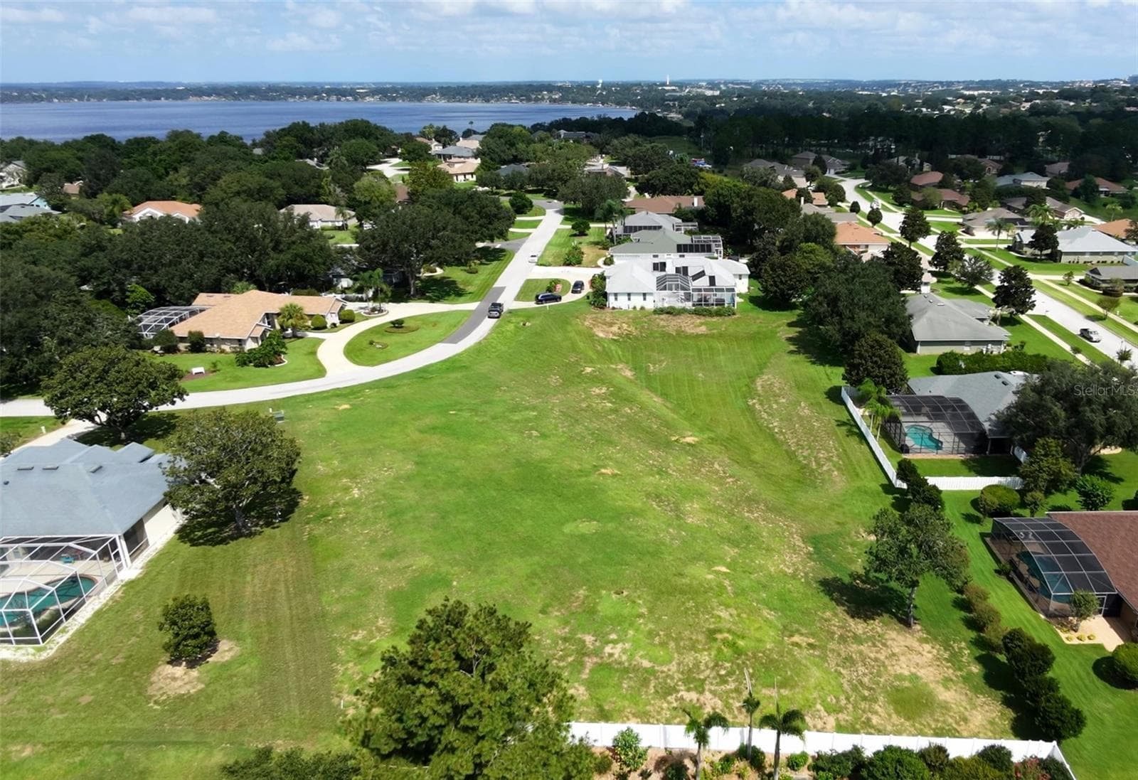 12616 LAKE RIDGE CIR