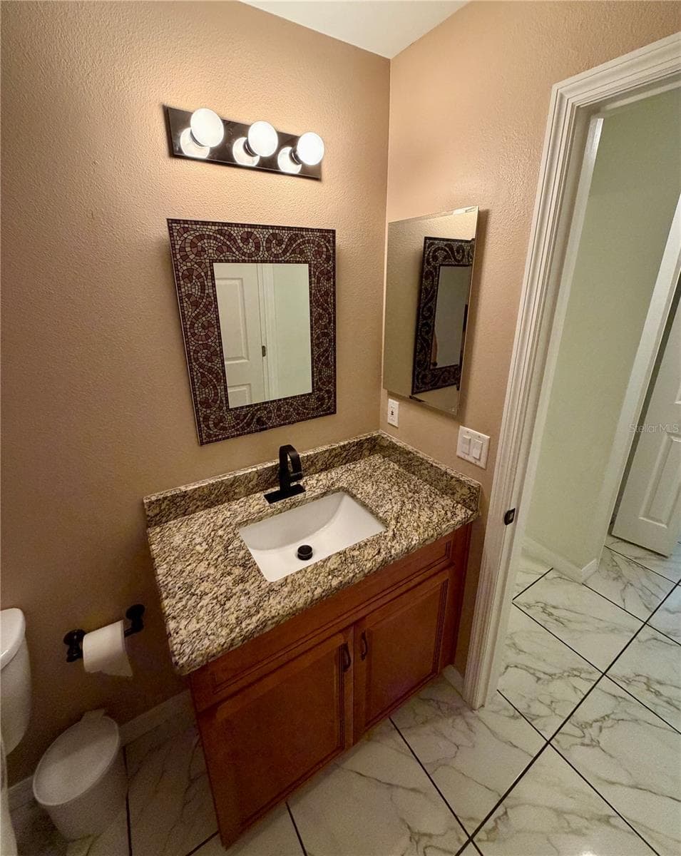 Bathroom 2 - Vanity - 319 MARQUEE DR, KISSIMMEE