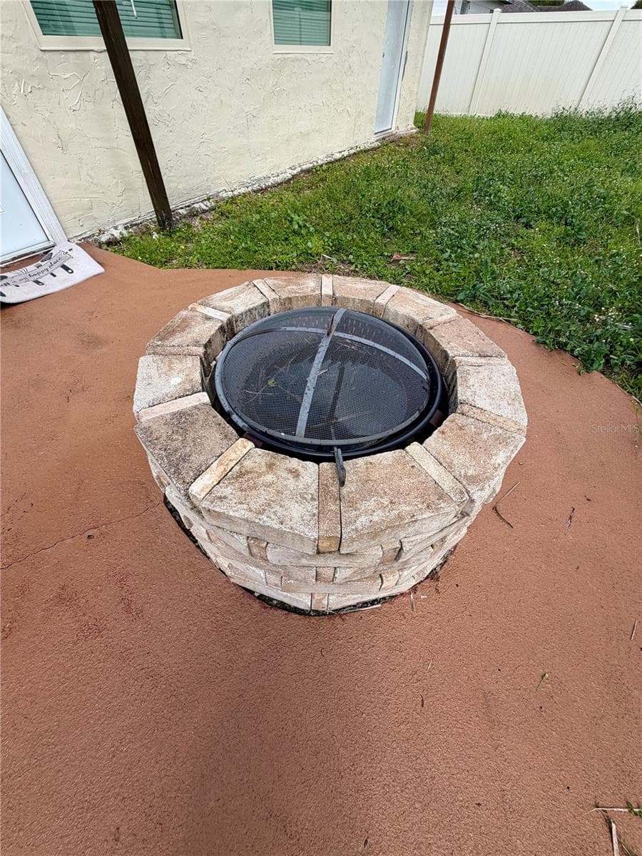 Fire Pit - 319 MARQUEE DR, KISSIMMEE